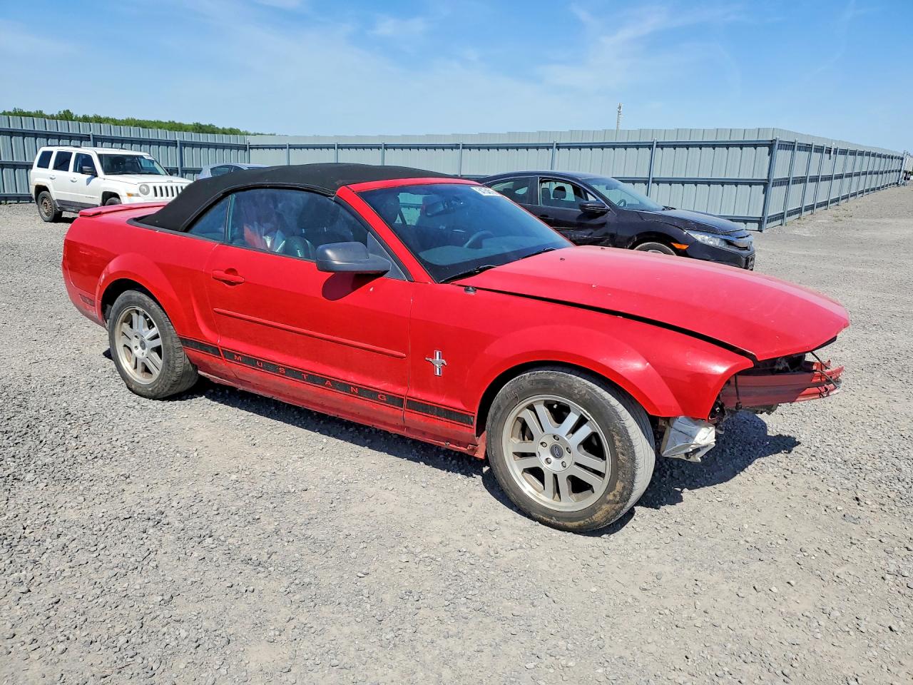 2008 Ford Mustang Red vin: 1ZVHT84N985205374