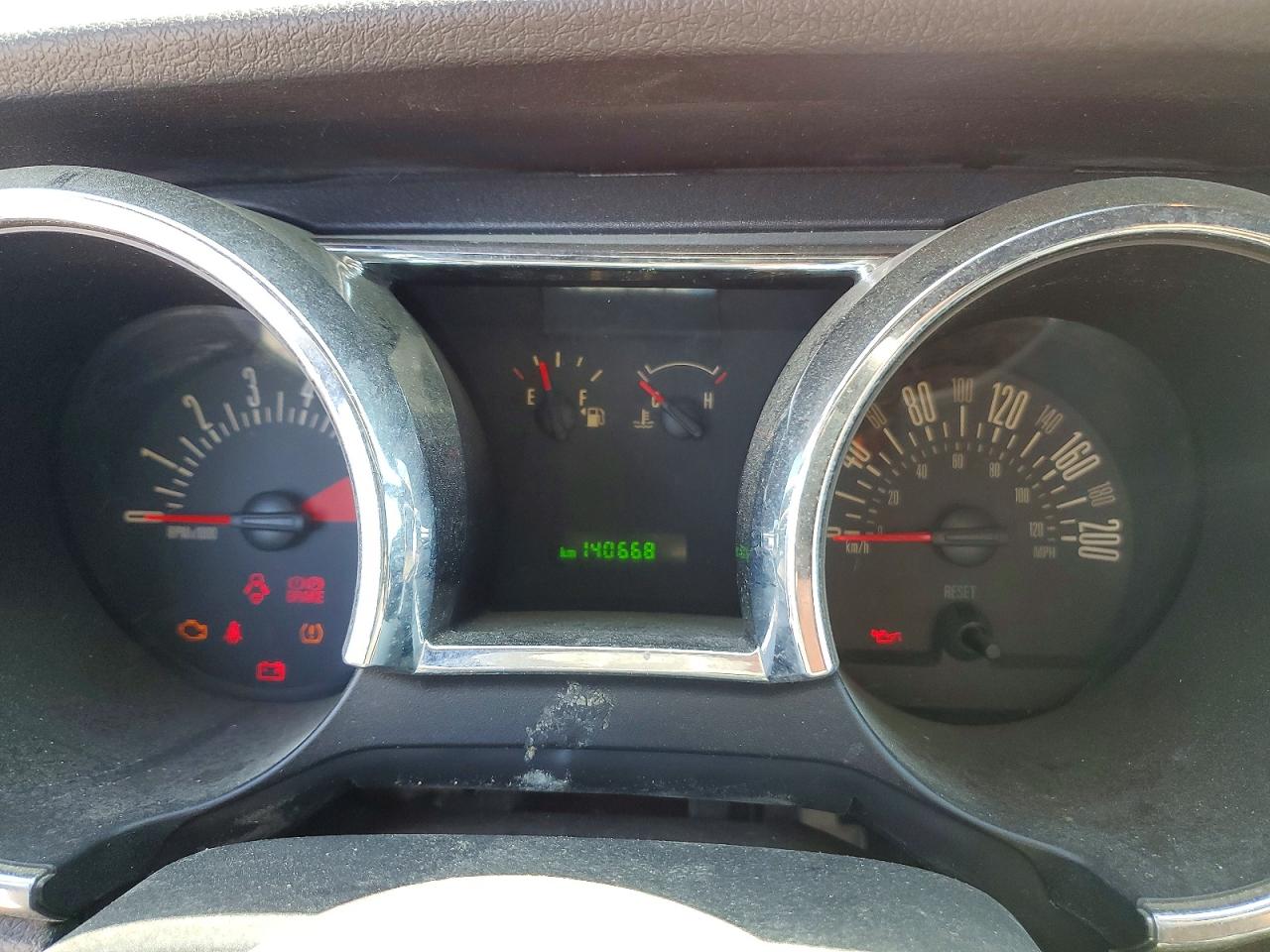 2008 Ford Mustang Red vin: 1ZVHT84N985205374