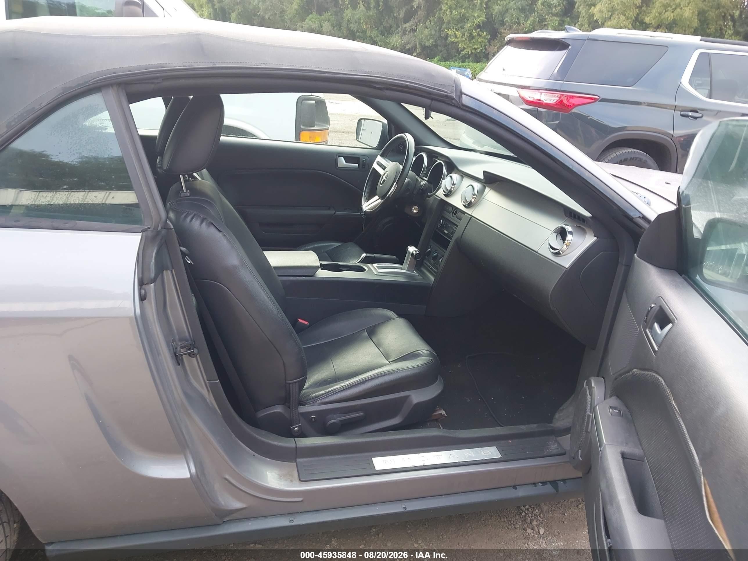 2006 Ford Mustang V6 Серый vin: 1ZVHT84NX65117897