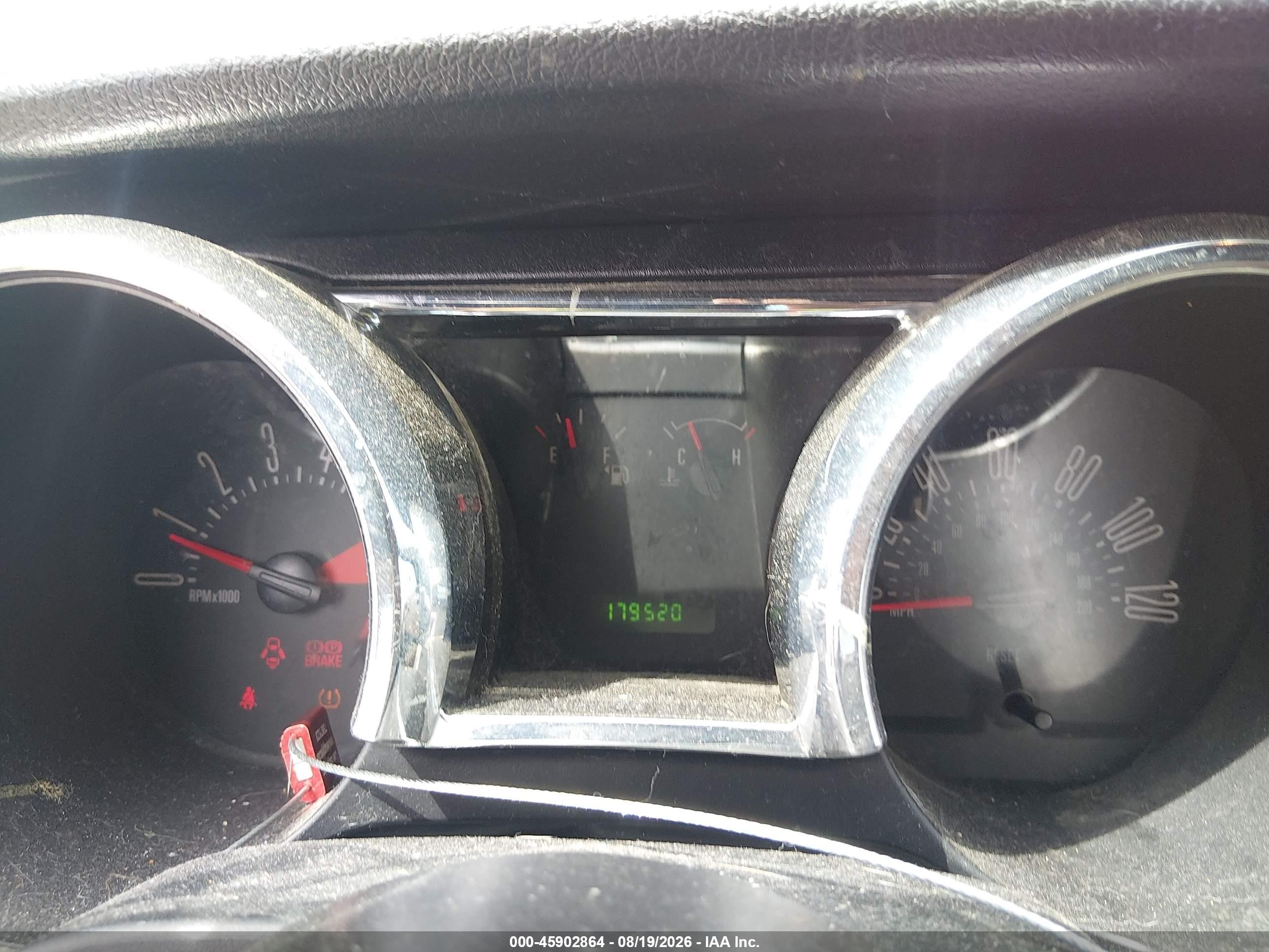 2008 Ford Mustang V6 Deluxe Красный vin: 1ZVHT84NX85134721
