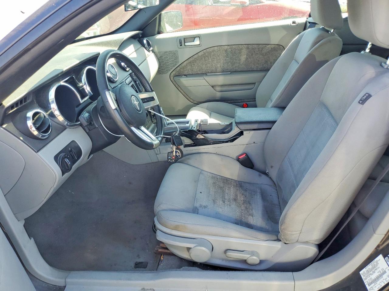 2008 Ford Mustang Серый vin: 1ZVHT84NX85165564