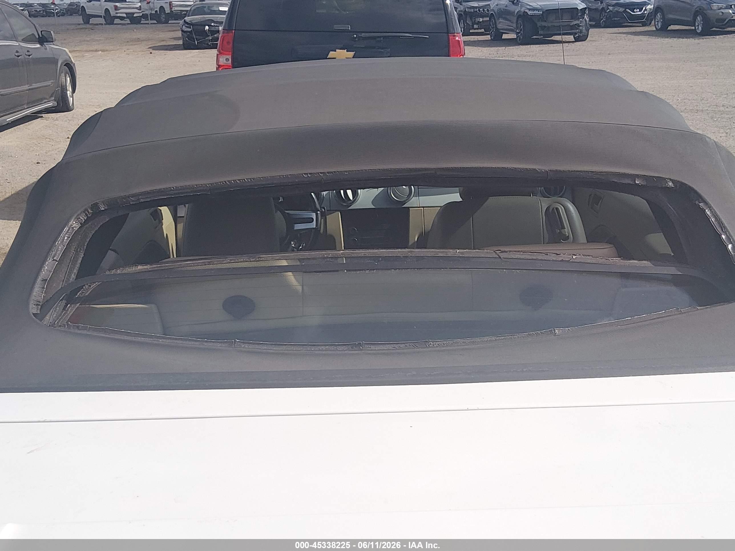 2005 Ford Mustang Gt White vin: 1ZVHT85H055105426