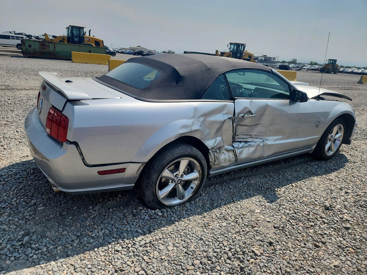 2009 Ford Mustang Gt Silver vin: 1ZVHT85H095109112