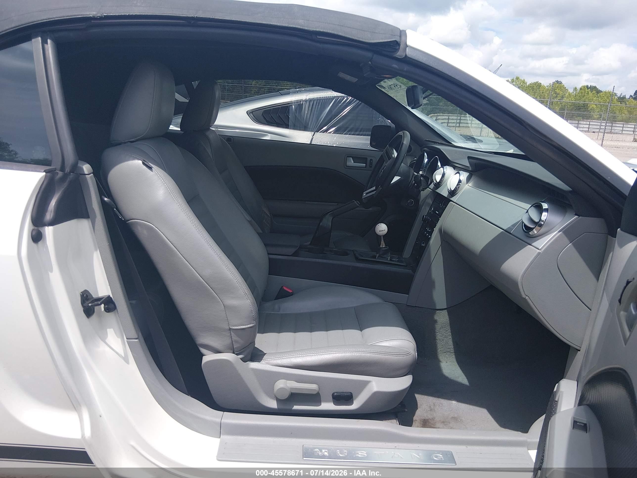 2008 Ford Mustang Gt Premium White vin: 1ZVHT85H185117248