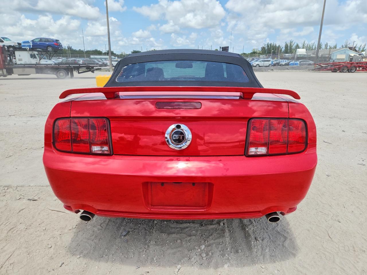 2007 Ford Mustang Gt Red vin: 1ZVHT85H275217566