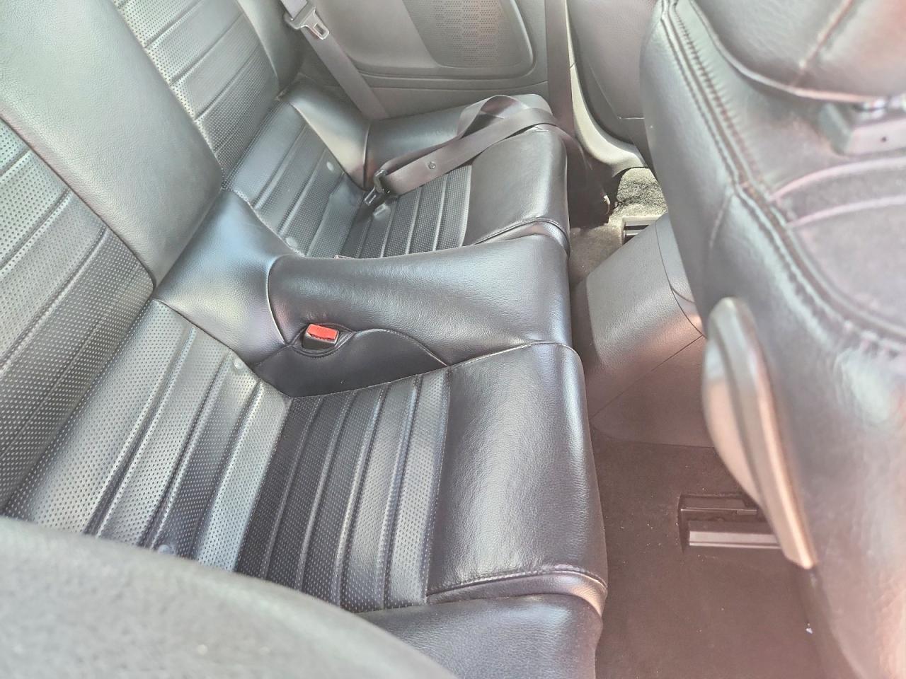 2007 Ford Mustang Gt Red vin: 1ZVHT85H275217566