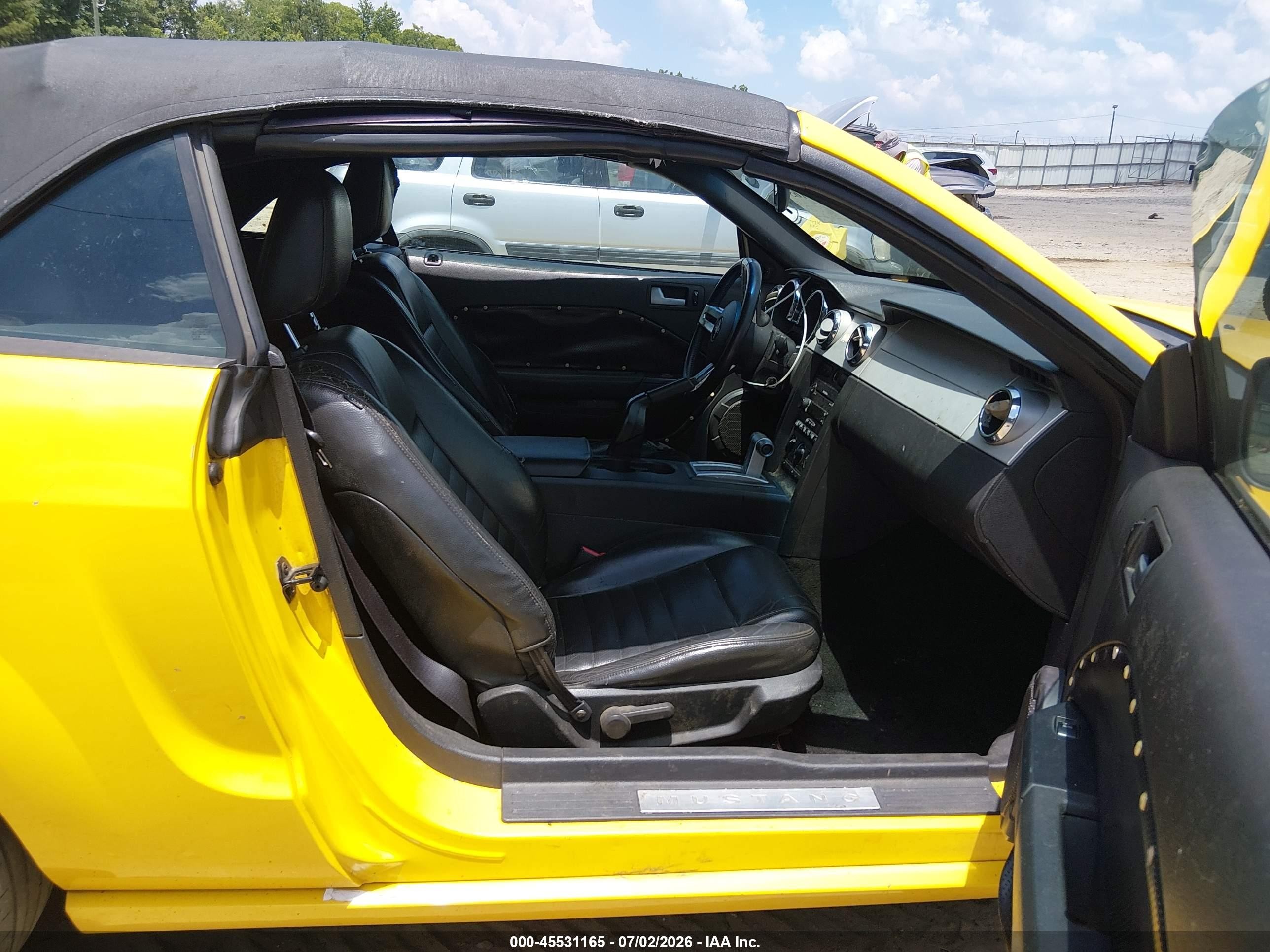 2006 Ford Mustang Gt Yellow vin: 1ZVHT85H365149373