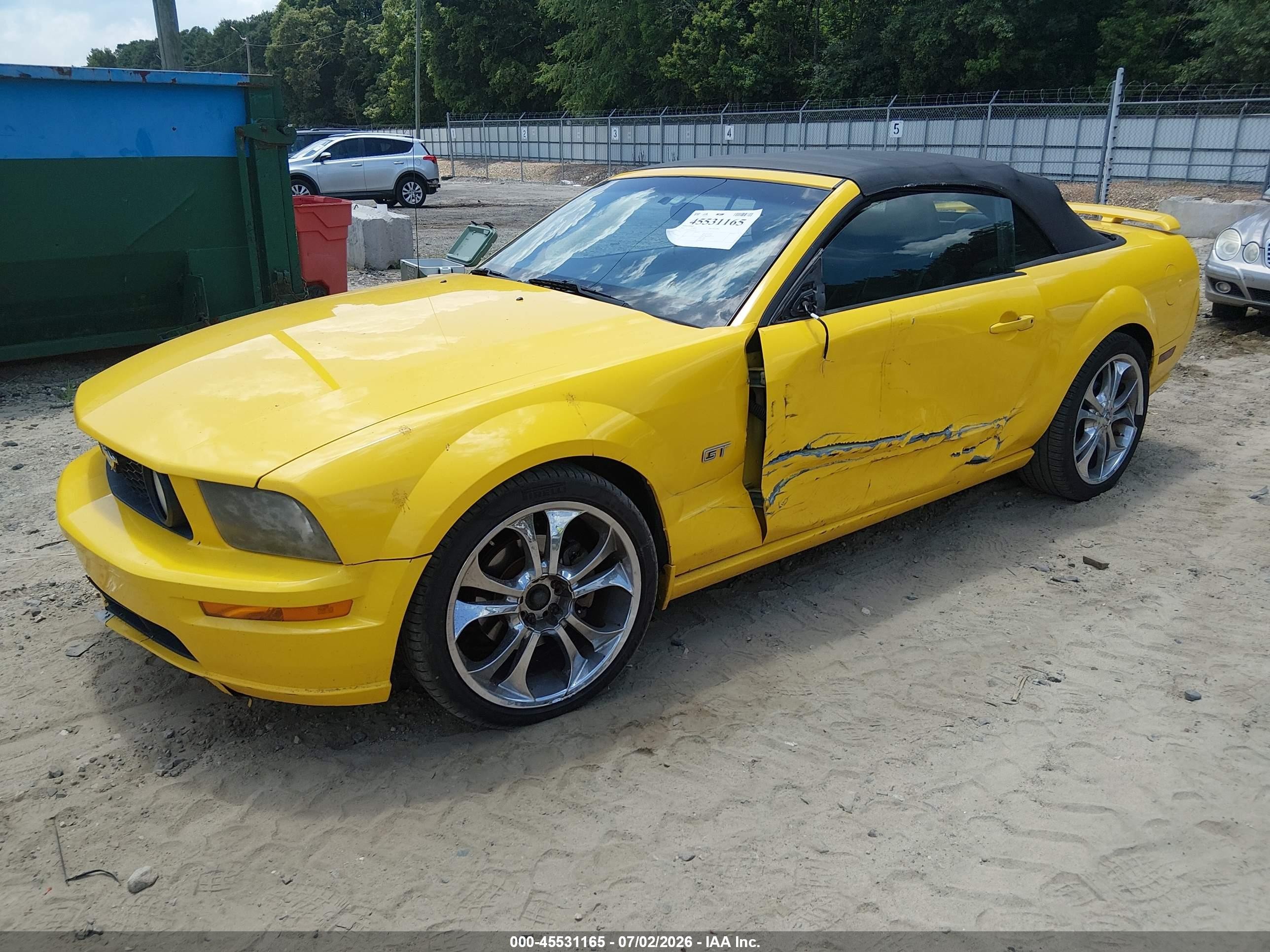 2006 Ford Mustang Gt Yellow vin: 1ZVHT85H365149373