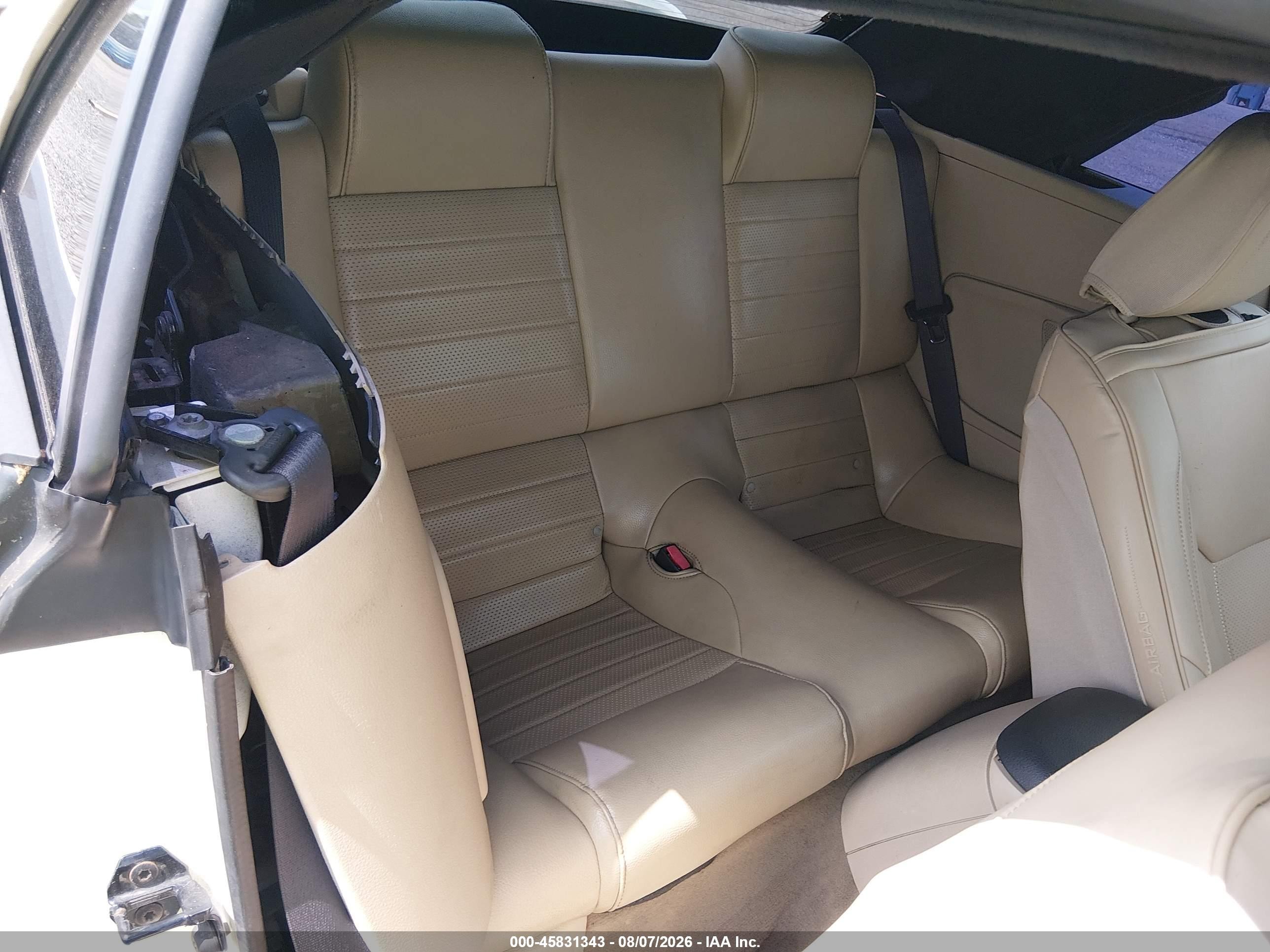 2005 Ford Mustang Gt Белый vin: 1ZVHT85H455203567