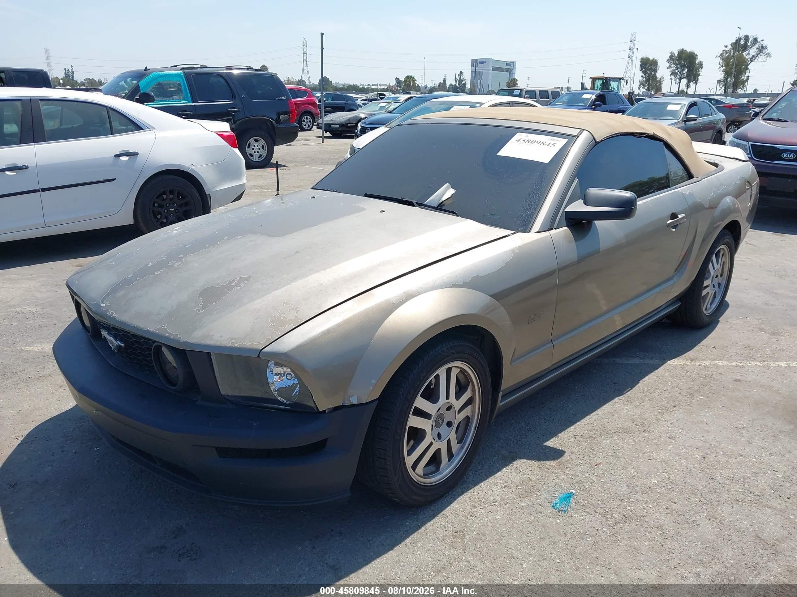 2005 Ford Mustang Gt Gold vin: 1ZVHT85H555201066