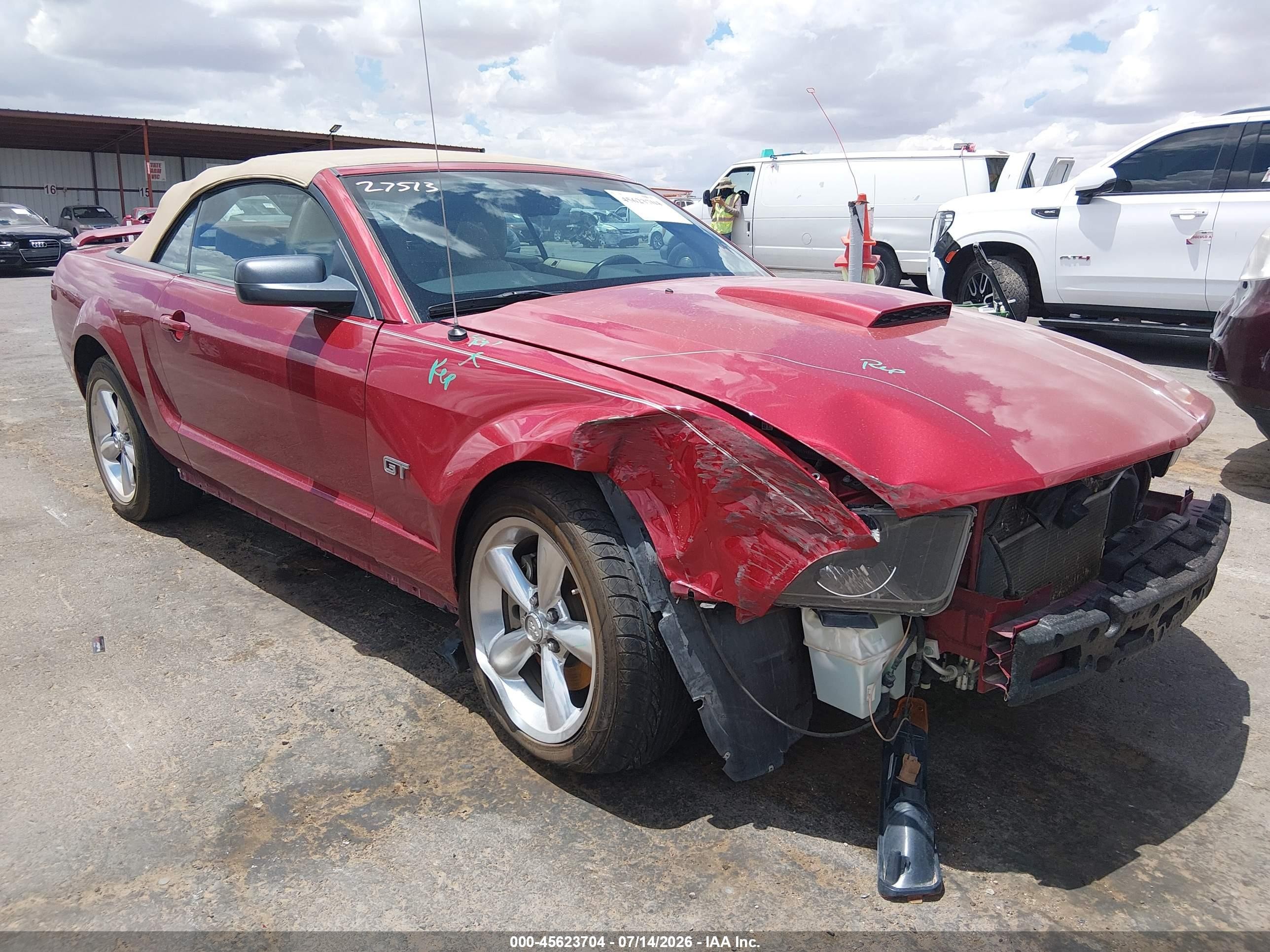 2008 Ford Mustang Gt Deluxe/gt Premium Red vin: 1ZVHT85H585200052