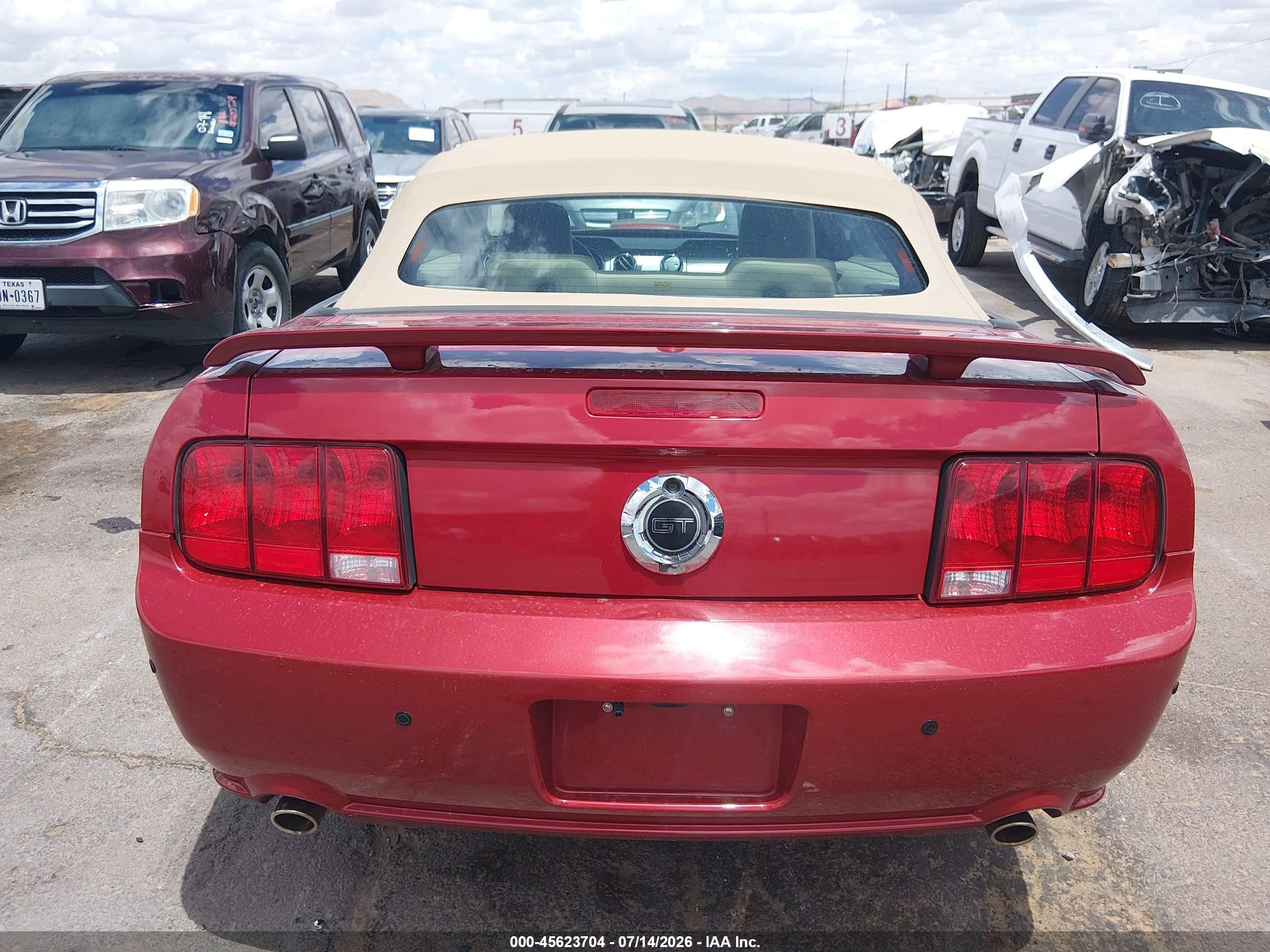2008 Ford Mustang Gt Deluxe/gt Premium Red vin: 1ZVHT85H585200052