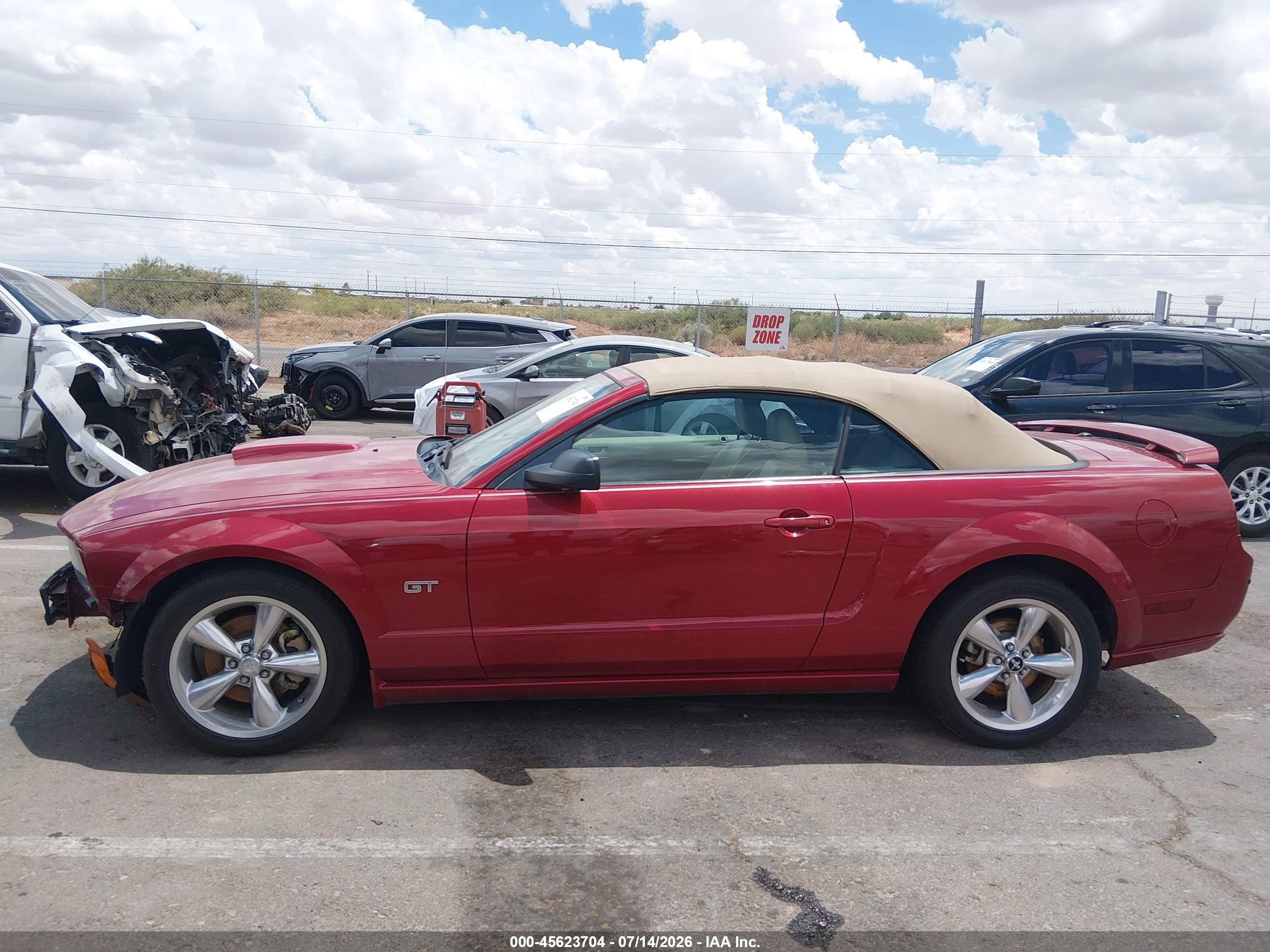 2008 Ford Mustang Gt Deluxe/gt Premium Red vin: 1ZVHT85H585200052