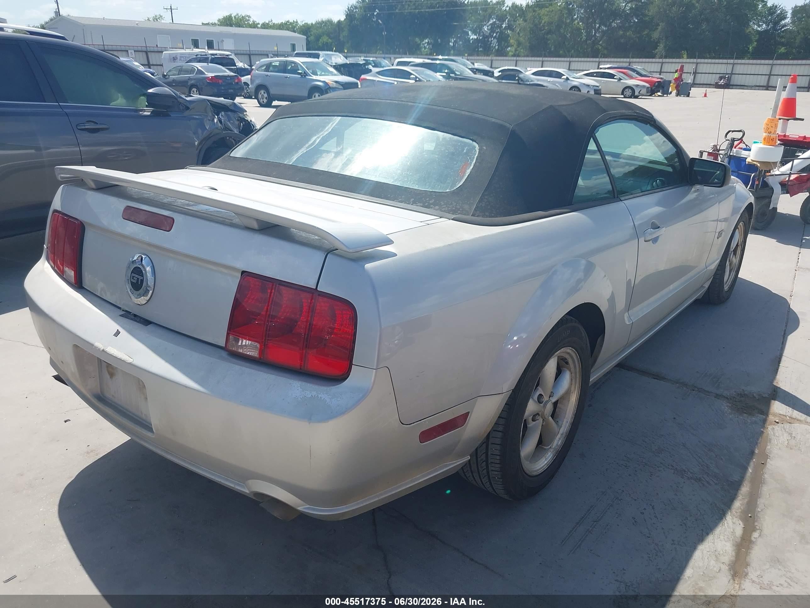 2008 Ford Mustang Gt Deluxe/gt Premium Silver vin: 1ZVHT85H685122249