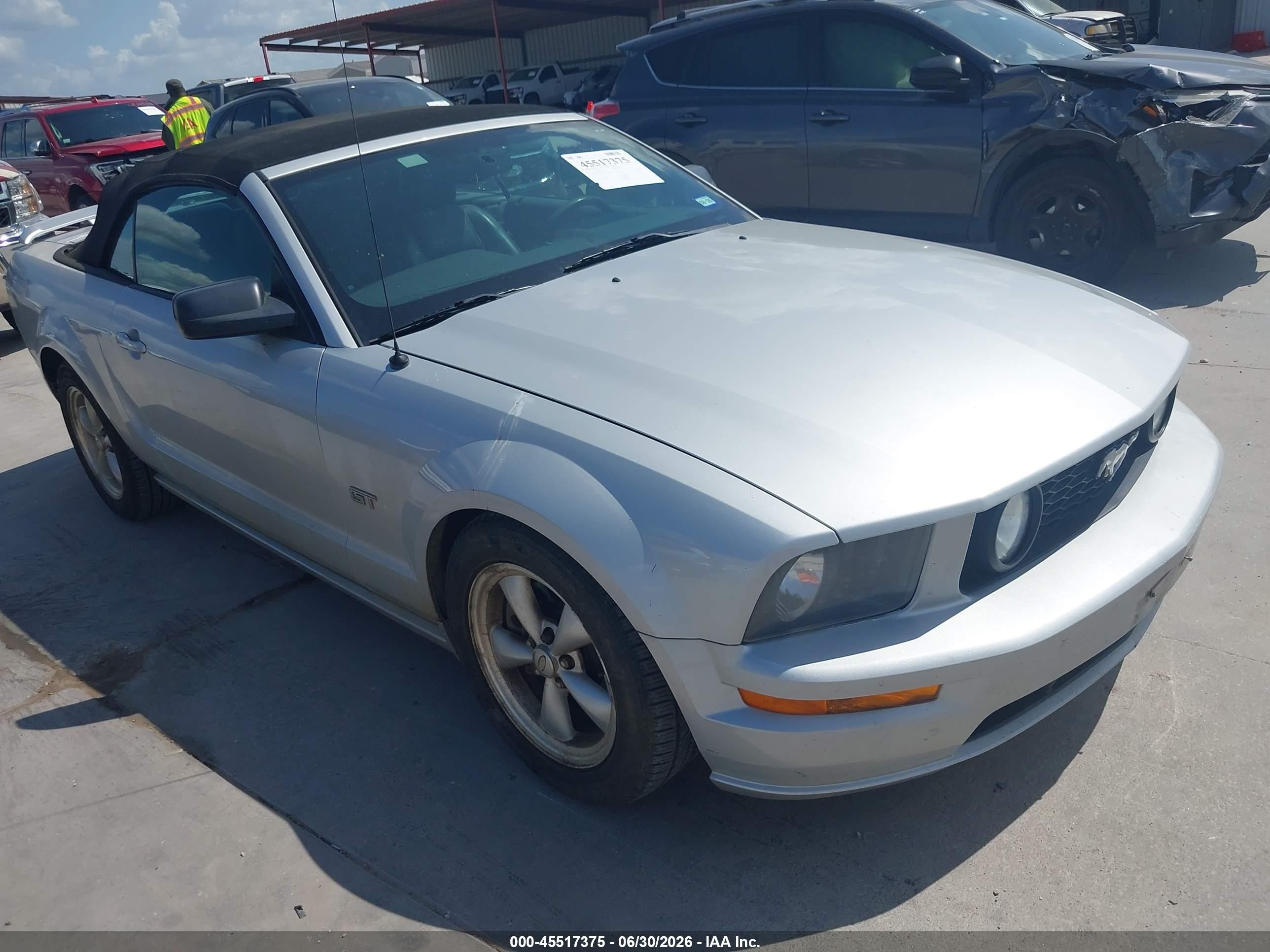 2008 Ford Mustang Gt Deluxe/gt Premium Silver vin: 1ZVHT85H685122249