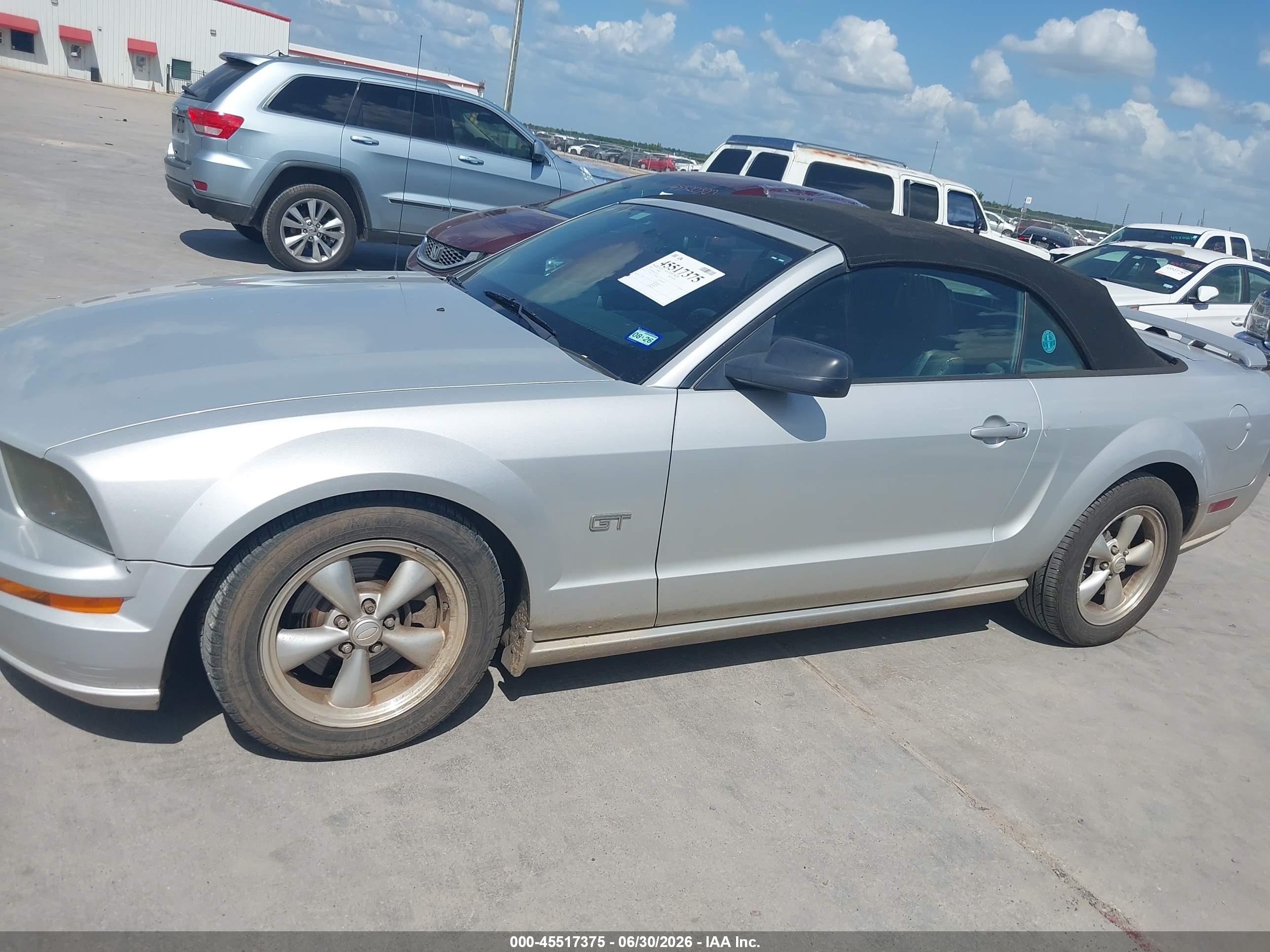 2008 Ford Mustang Gt Deluxe/gt Premium Silver vin: 1ZVHT85H685122249