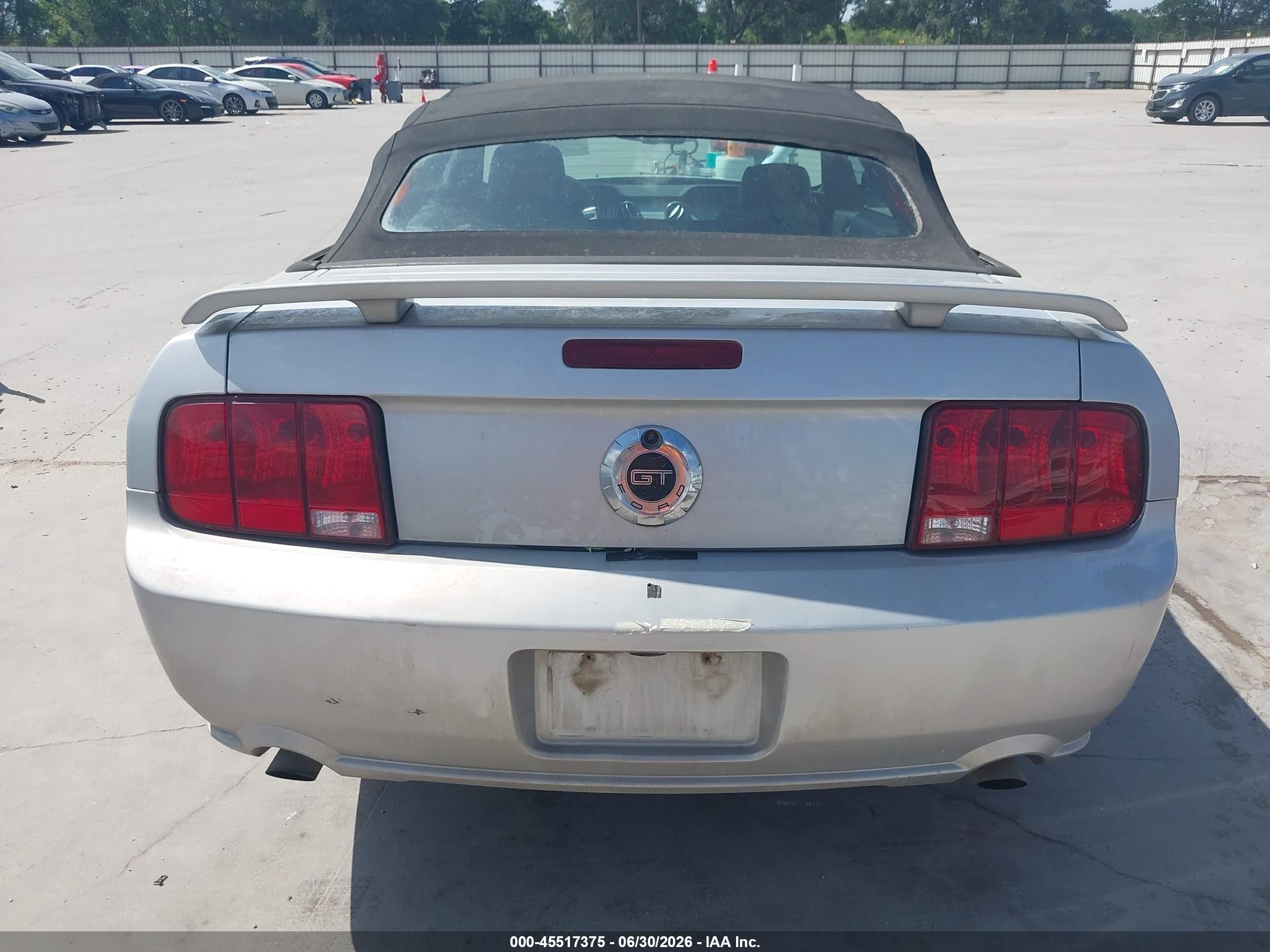 2008 Ford Mustang Gt Deluxe/gt Premium Silver vin: 1ZVHT85H685122249