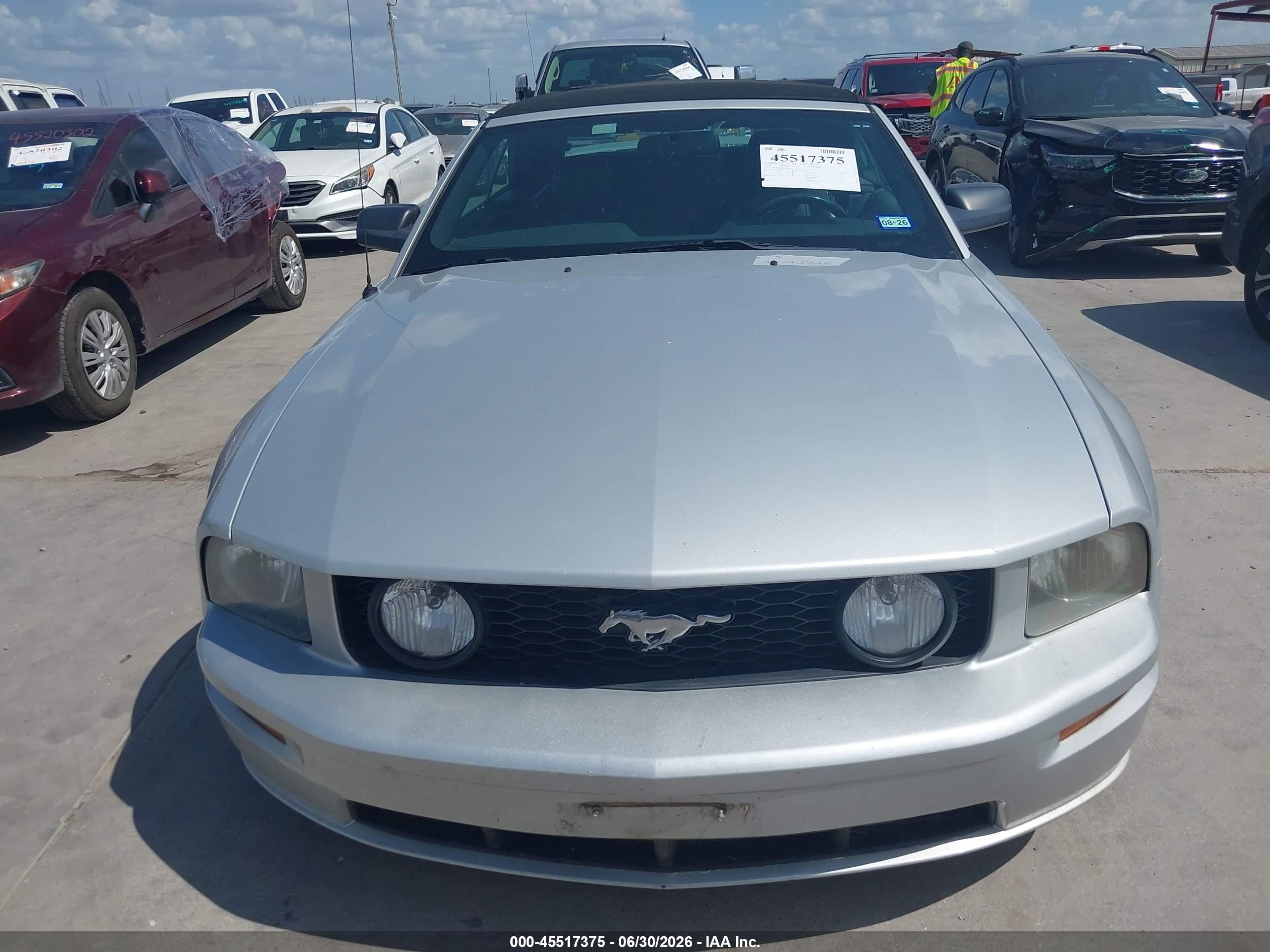 2008 Ford Mustang Gt Deluxe/gt Premium Silver vin: 1ZVHT85H685122249