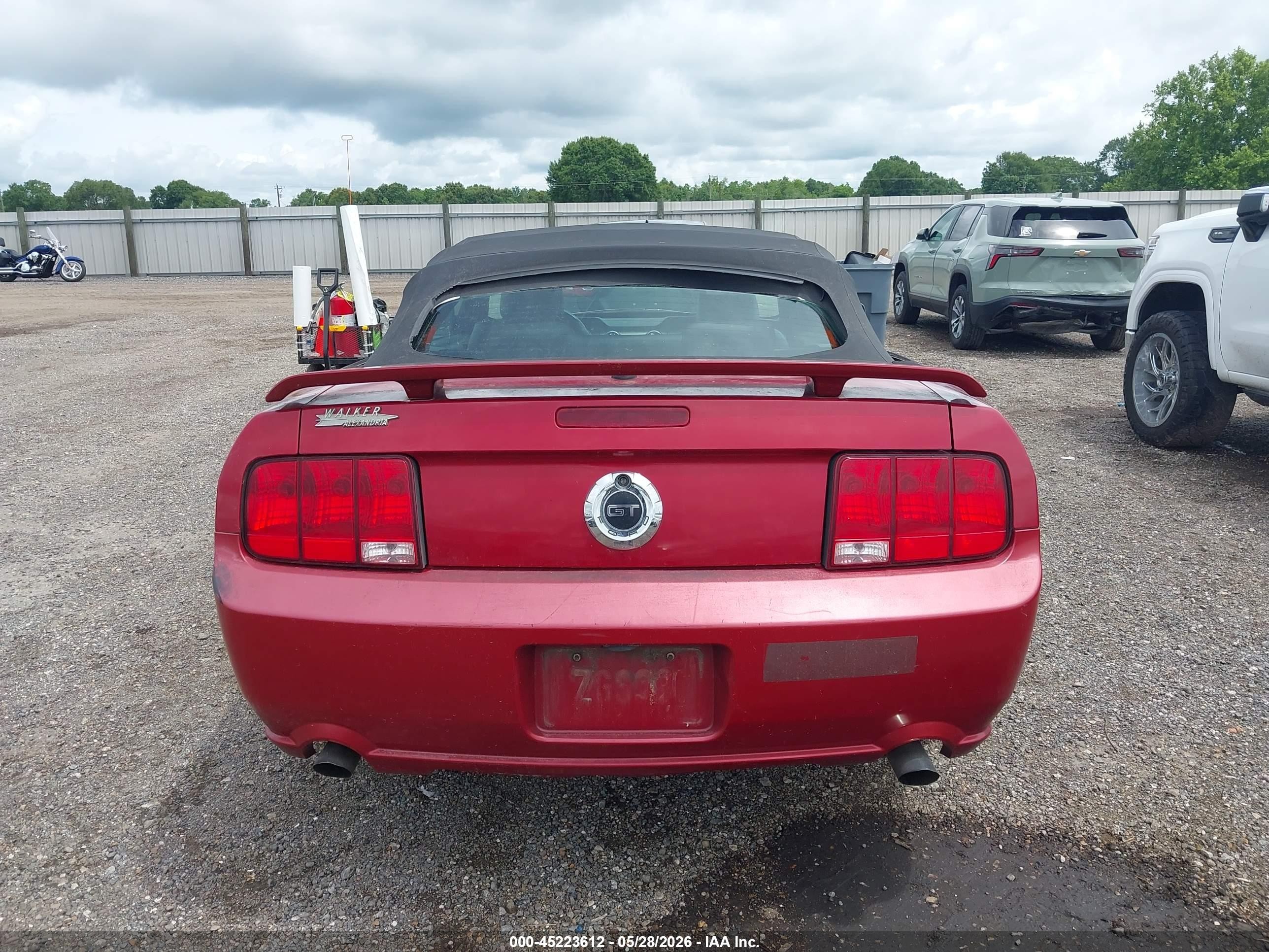 2009 Ford Mustang Gt Premium Silver vin: 1ZVHT85H695101399