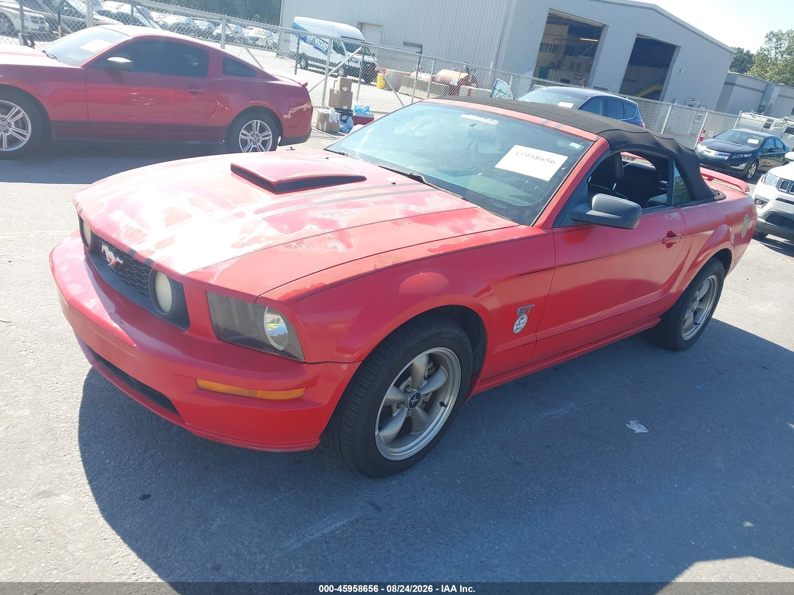 2007 Ford Mustang Gt Deluxe/gt Premium Red vin: 1ZVHT85H775328873