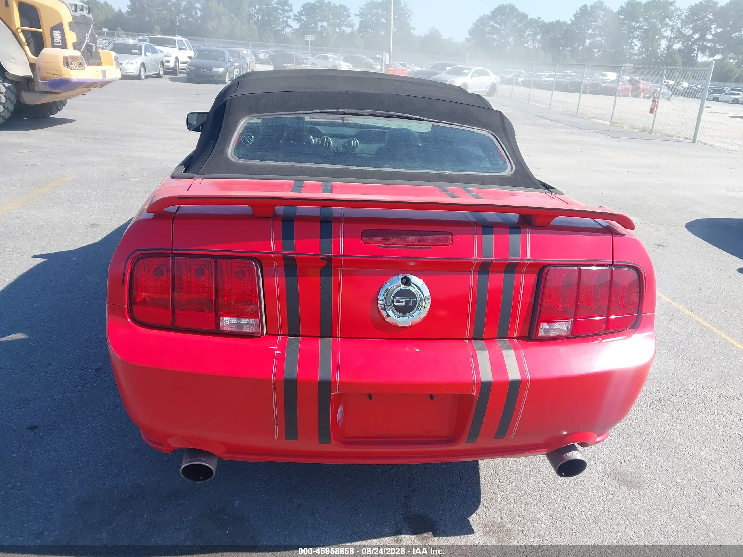 2007 Ford Mustang Gt Deluxe/gt Premium Red vin: 1ZVHT85H775328873