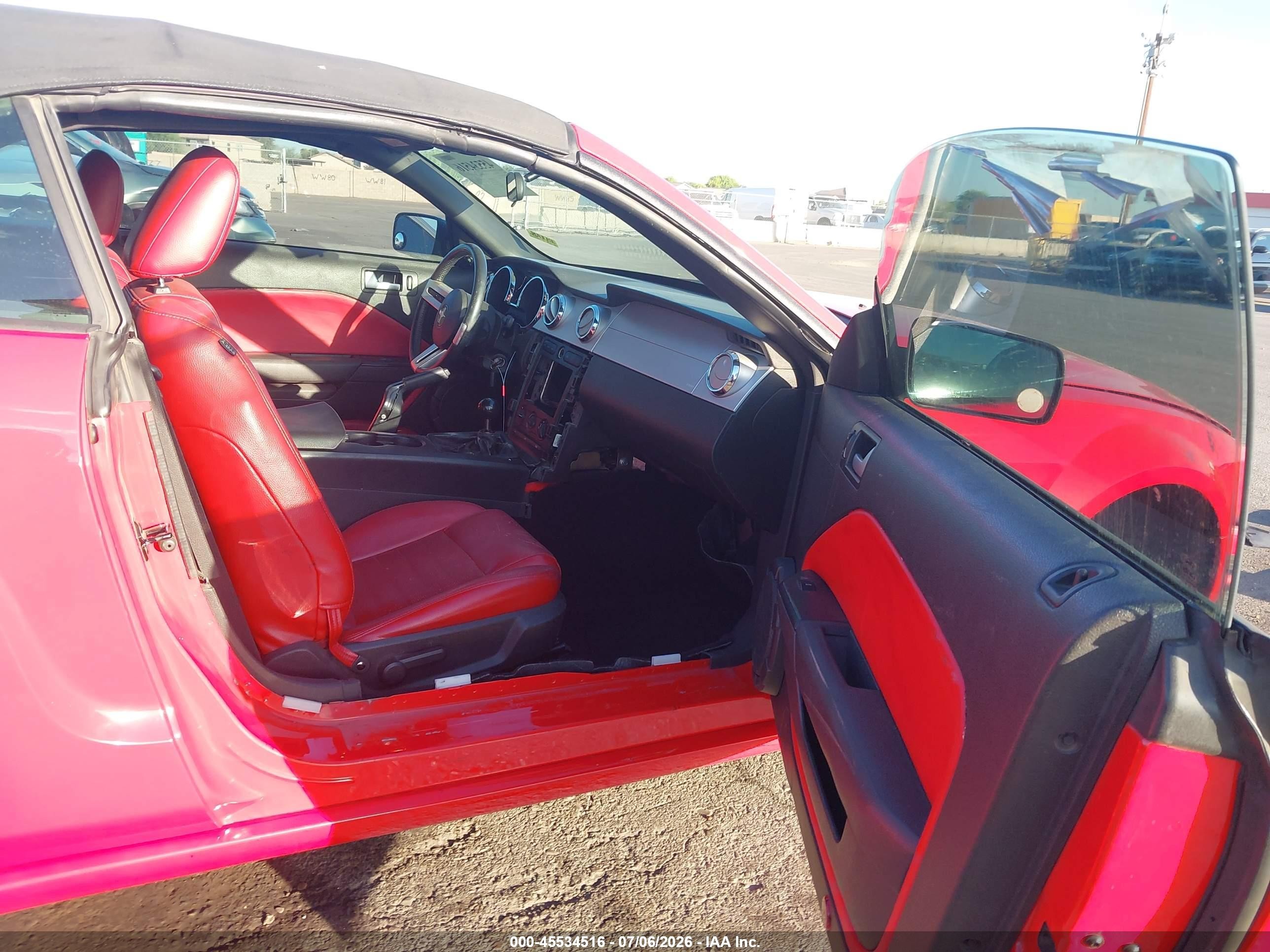 2006 Ford Mustang Gt Red vin: 1ZVHT85H965110156