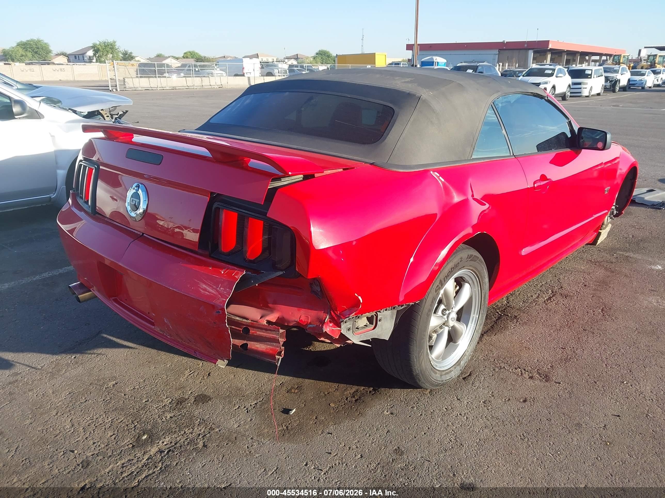 2006 Ford Mustang Gt Red vin: 1ZVHT85H965110156