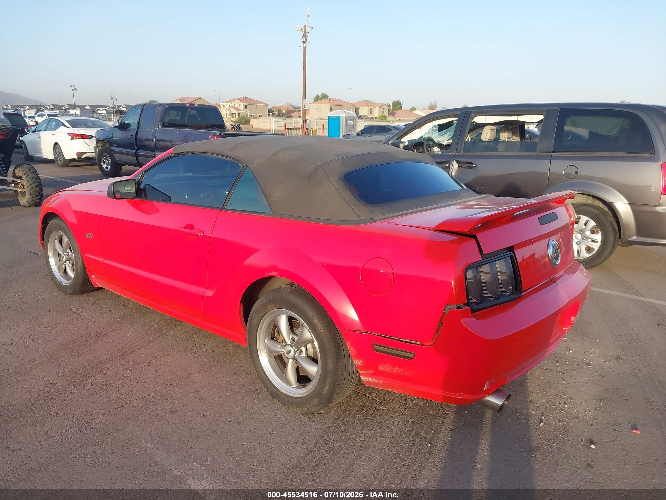 2006 Ford Mustang Gt Red vin: 1ZVHT85H965110156