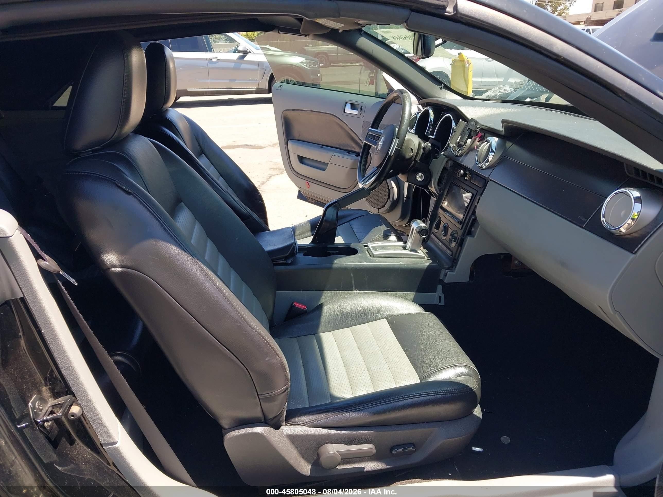 2007 Ford Mustang Gt Deluxe/gt Premium Черный vin: 1ZVHT85HX75229254