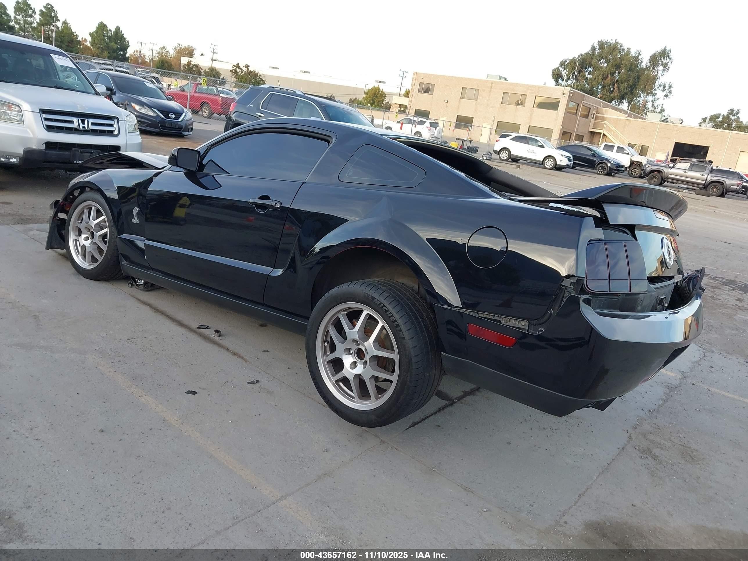 2007 Ford Shelby Gt500   Черный vin: 1ZVHT88S675260329