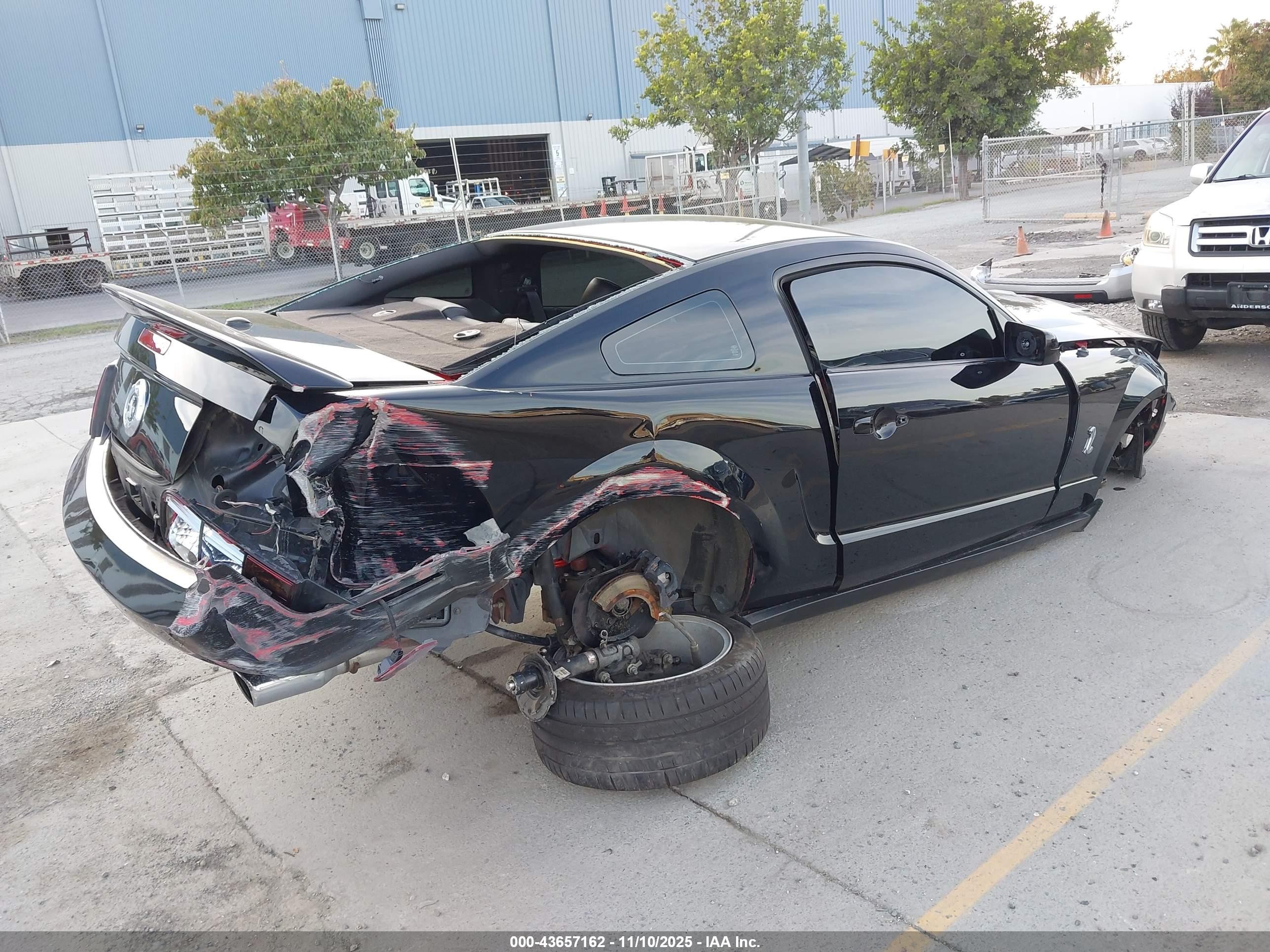 2007 Ford Shelby Gt500   Черный vin: 1ZVHT88S675260329