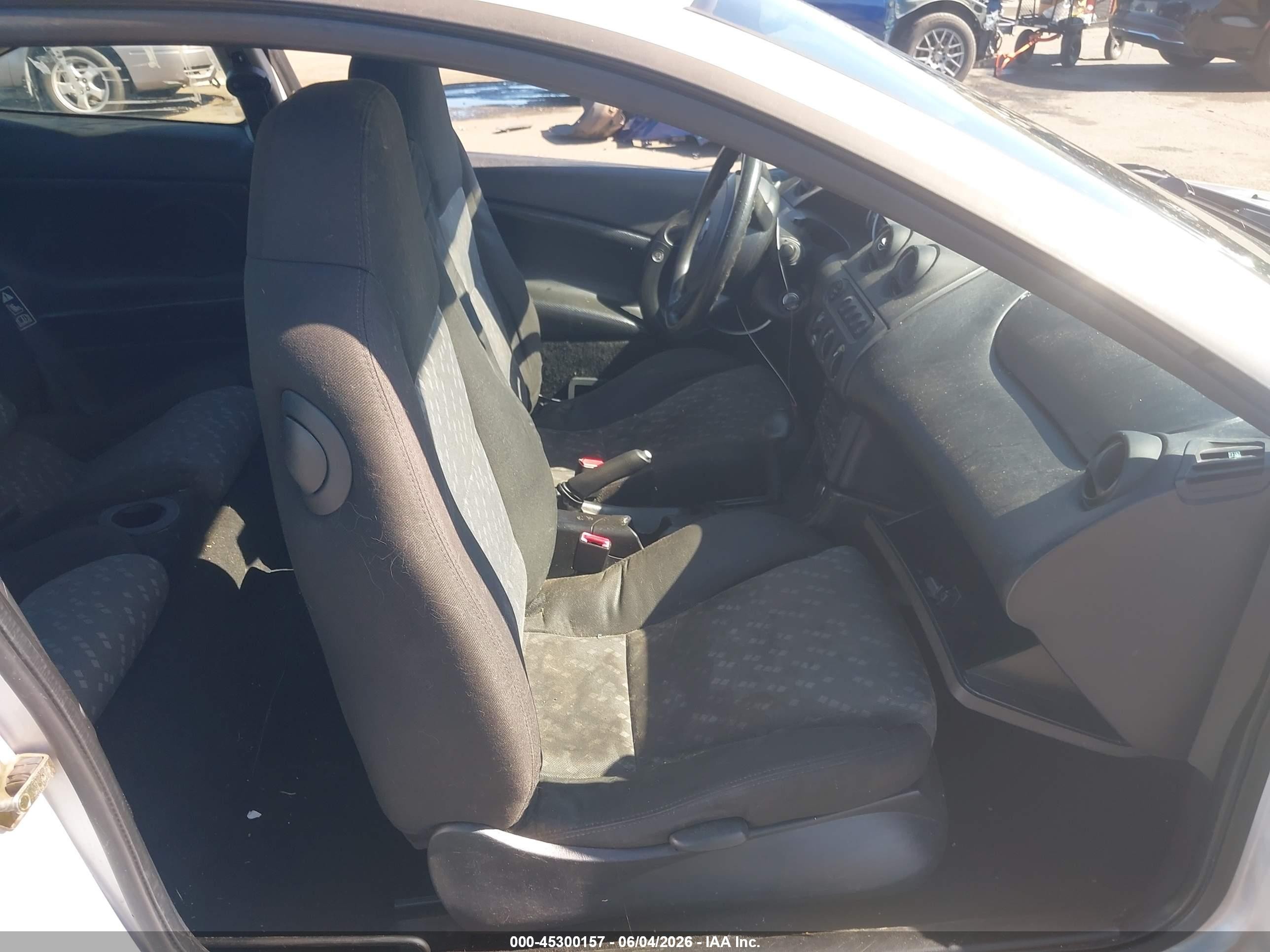 2002 Mercury Cougar V6 Silver vin: 1ZWFT61L025601274