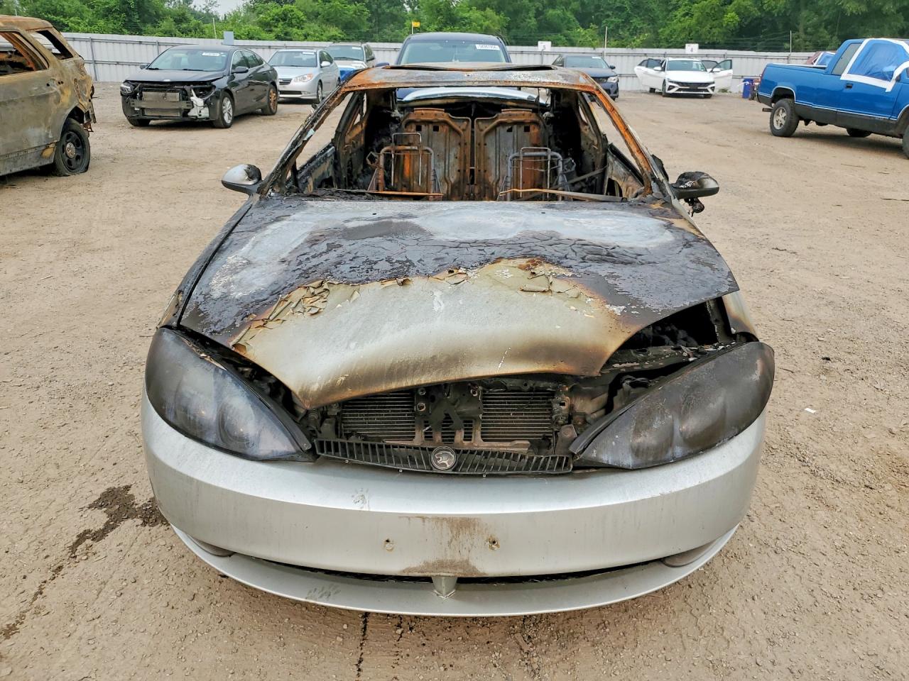 1999 Mercury Cougar V6 Silver vin: 1ZWFT61L7X5682684