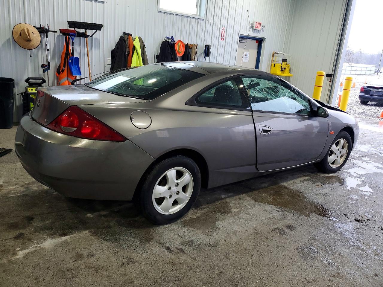 2001 Mercury Cougar V6 Gray vin: 1ZWFT61L815616197