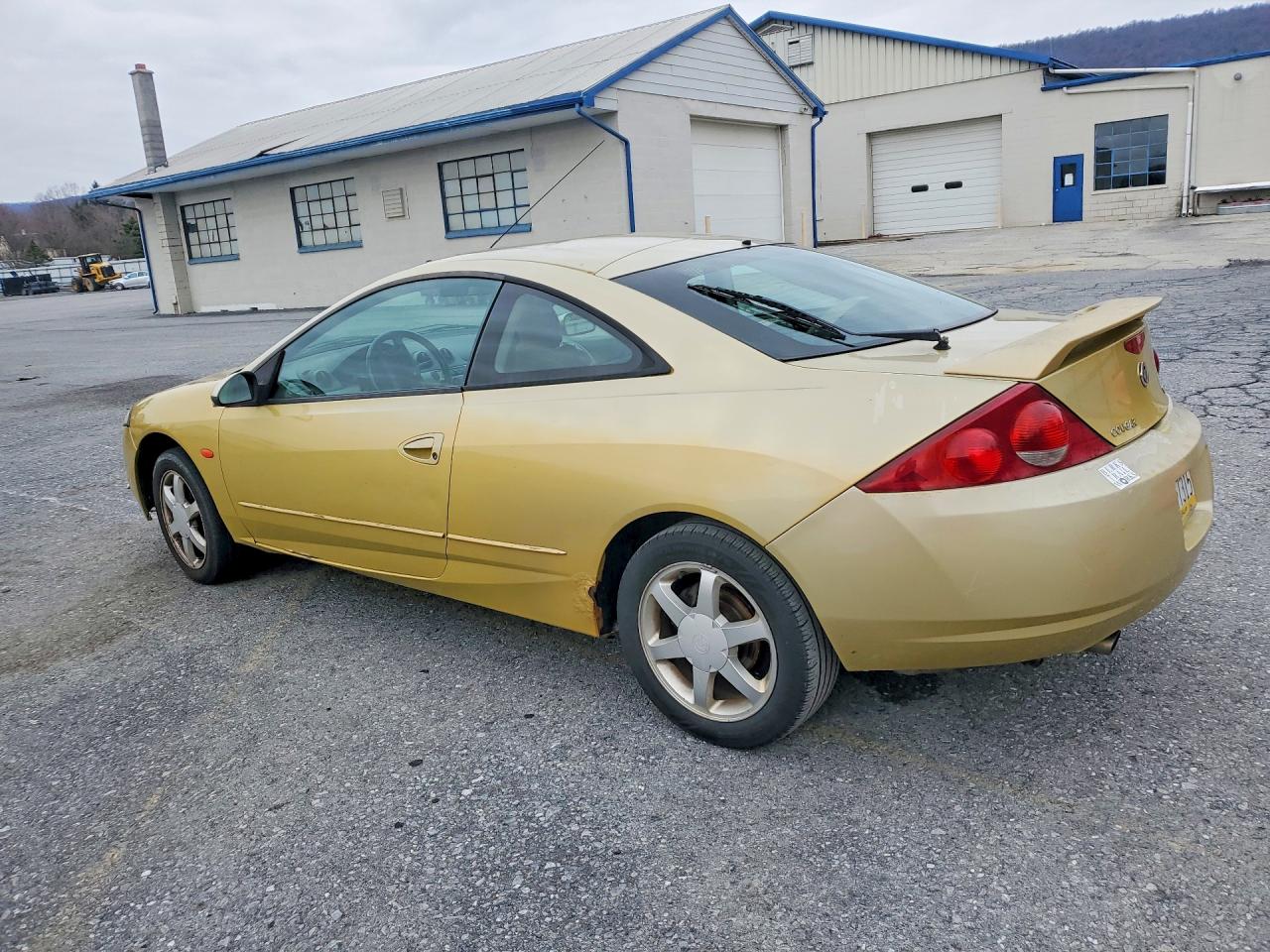 2000 Mercury Cougar Gold vin: 1ZWFT61LXY5615949