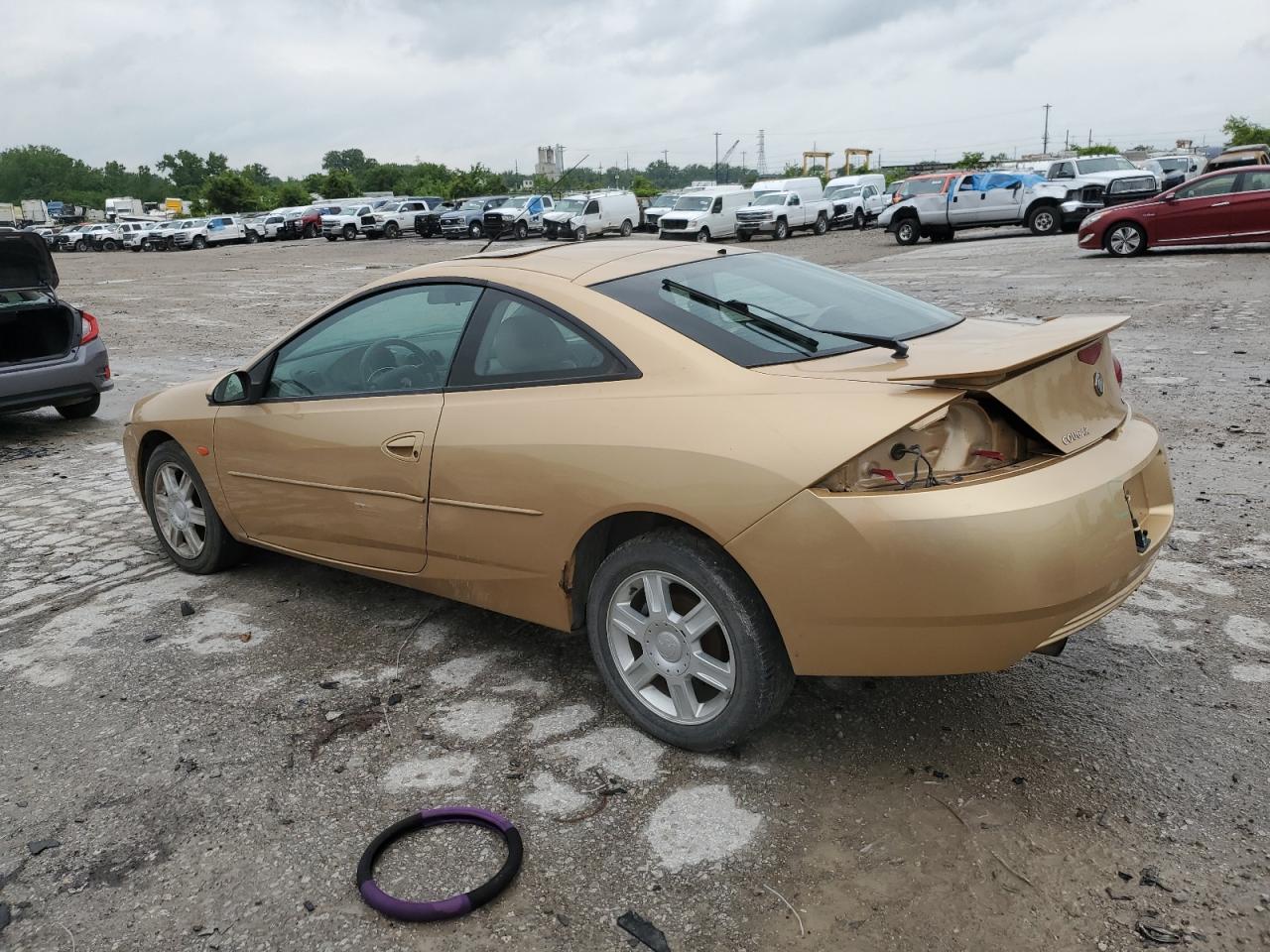 2001 Mercury Cougar V6 Золотой vin: 1ZWHT61L815604799