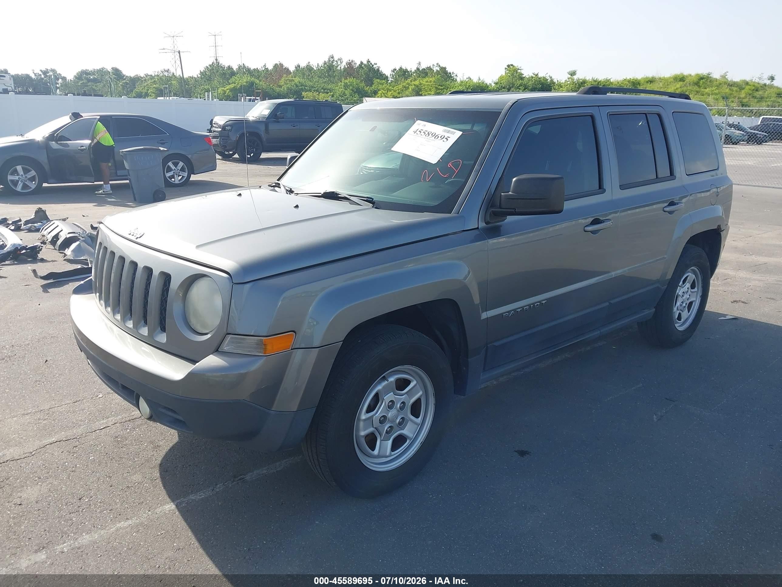 2012 Jeep Patriot Latitude Серый vin: 1c4njrfb4cd685102