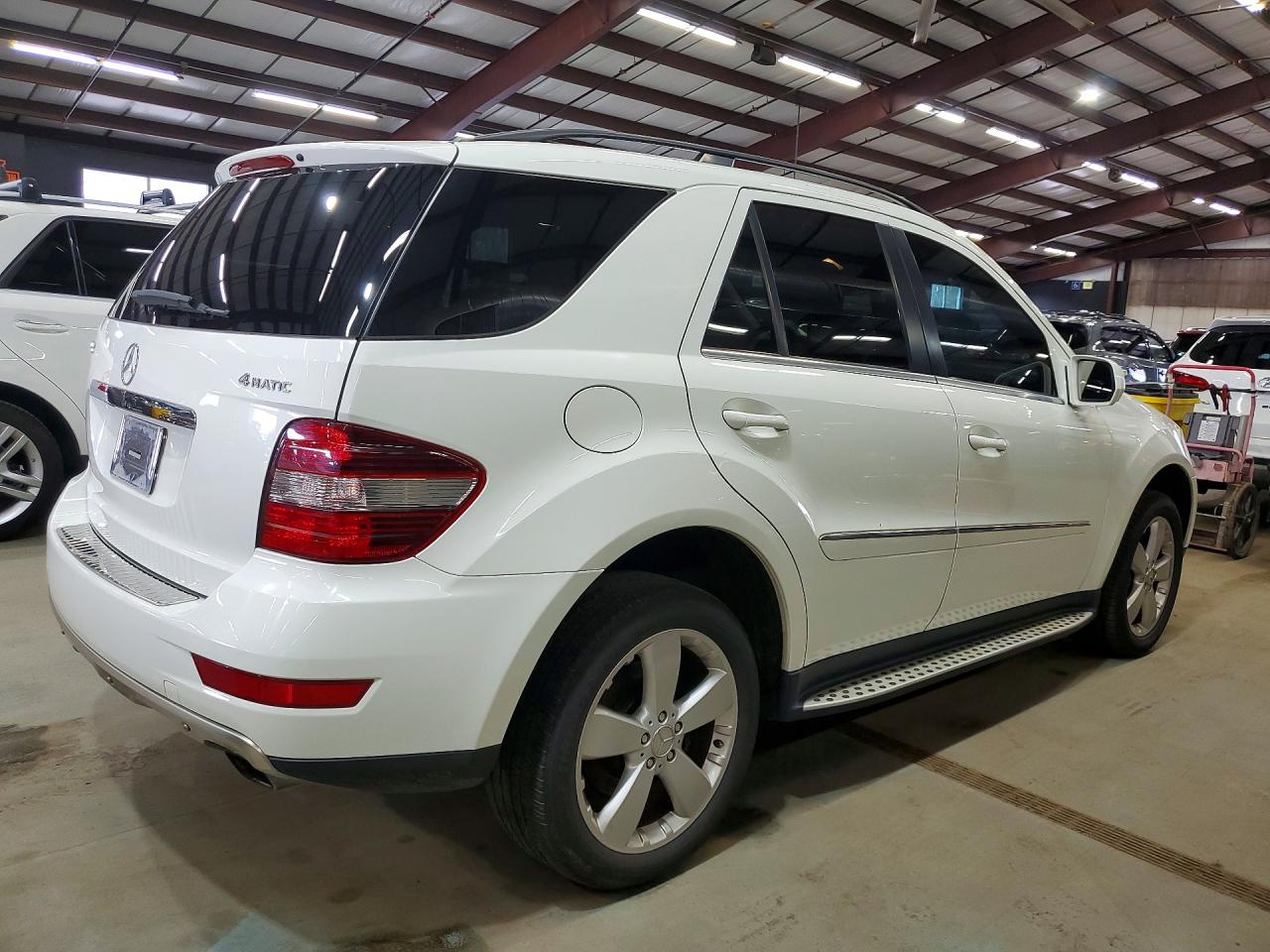 2010 Mercedes Benz Ml White vin: 4JGBB8GB3AA536750