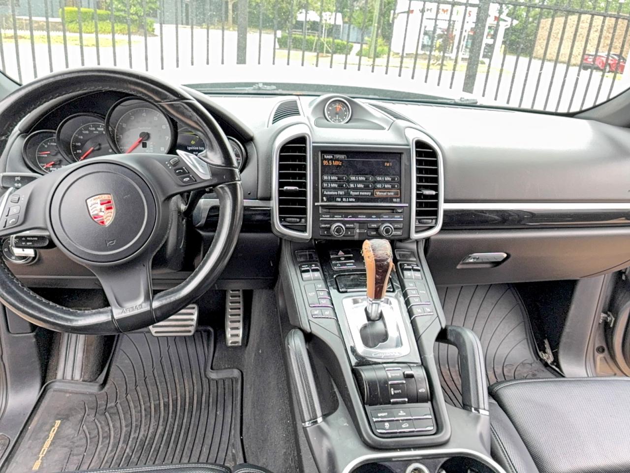 2013 Porsche Cayenne S Hybrid Gray vin: WP1AE2A29DLA14418