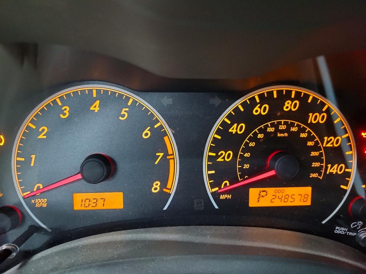 2009 Toyota Corolla Base Gold vin: 2T1BU40EX9C006004