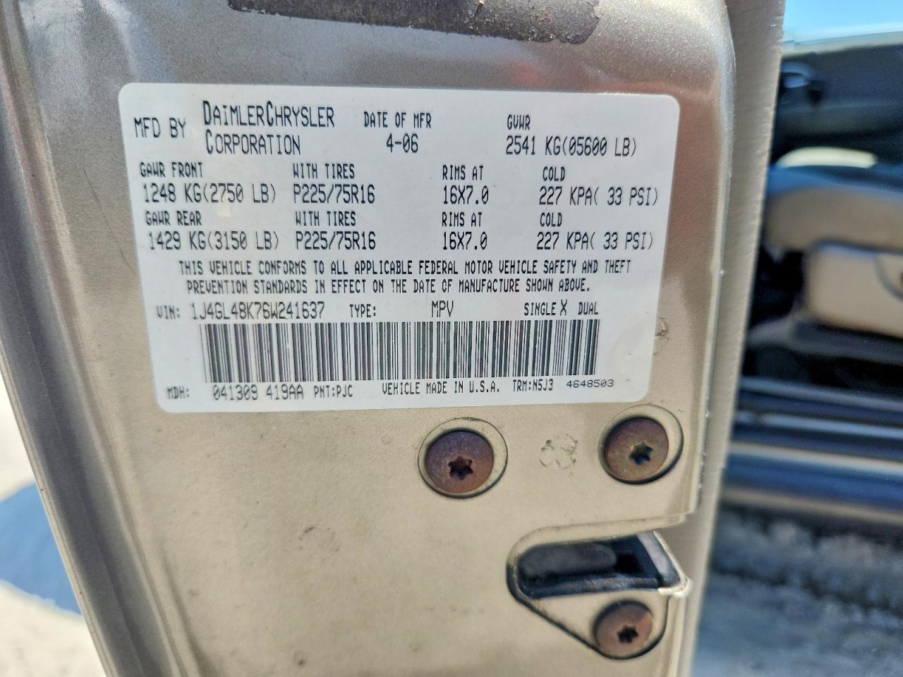 2006 Jeep Liberty Sport Золотой vin: 1J4GL48K76W241637