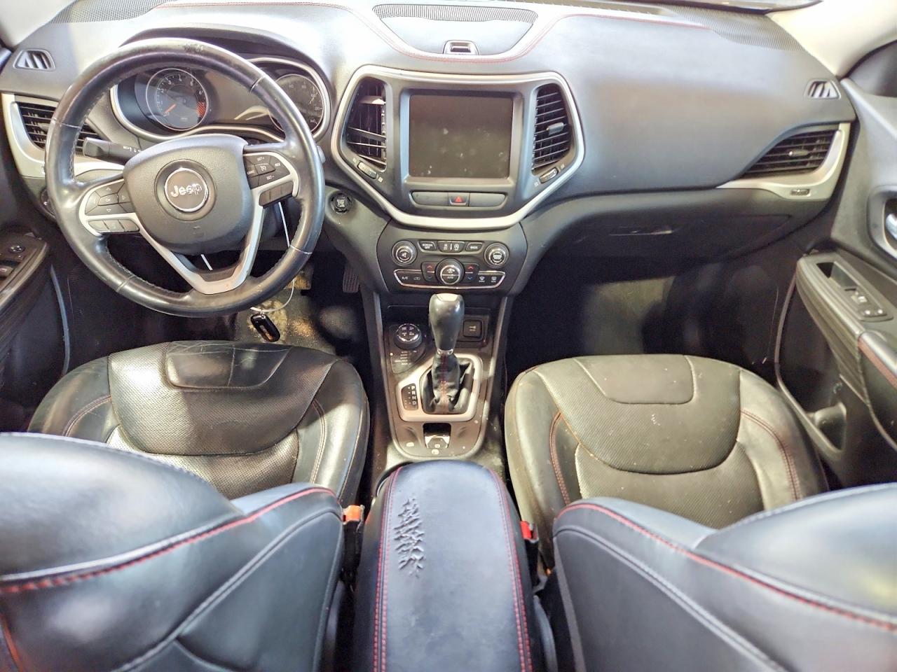2015 Jeep Cherokee Trailhawk Silver vin: 1C4PJMBS3FW680872