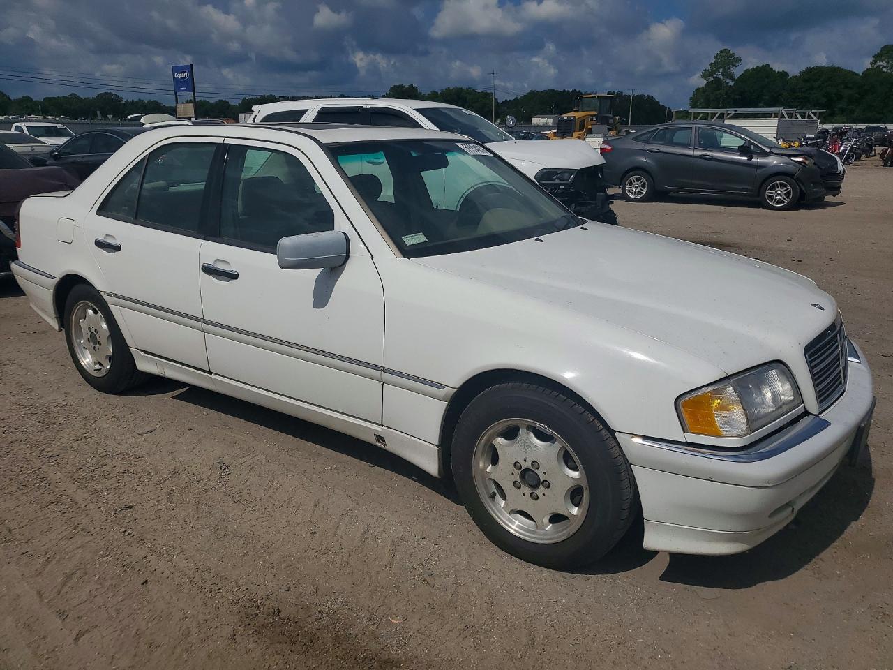 1998 Mercedes-benz C 230 White vin: WDBHA23G0WA636200