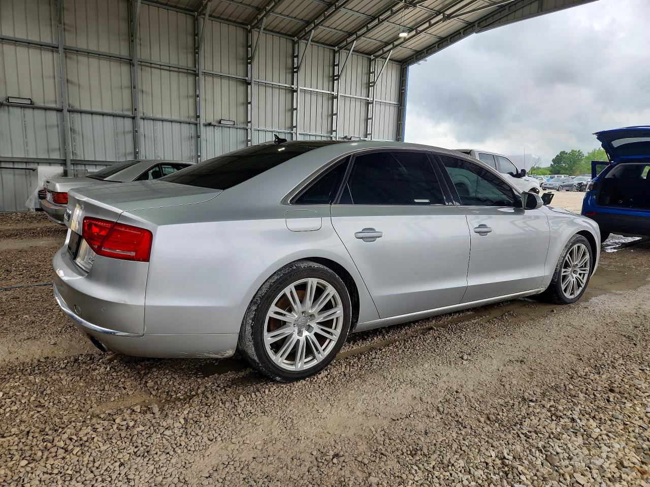 2011 Audi A8 L Quattro Silver vin: WAURVAFDXBN005699