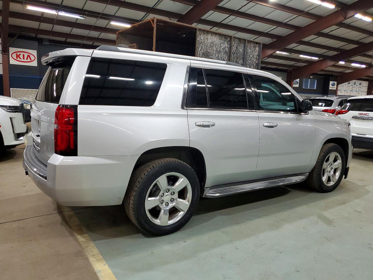 2015 Chevrolet Tahoe K1500 Ltz Silver vin: 1GNSKCKC7FR201563