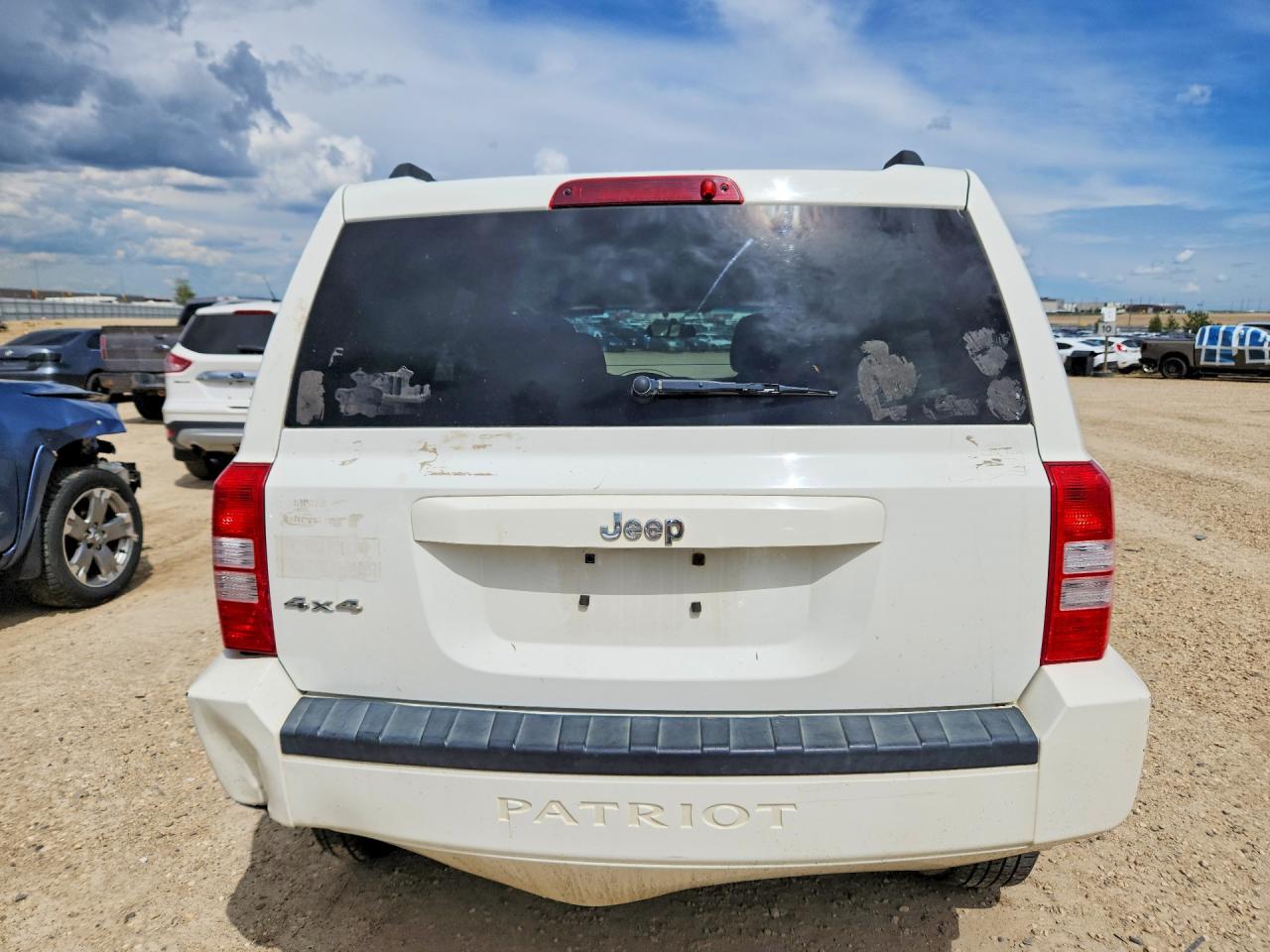 2010 Jeep Patriot Sport White vin: 1J4NF2GB1AD500325