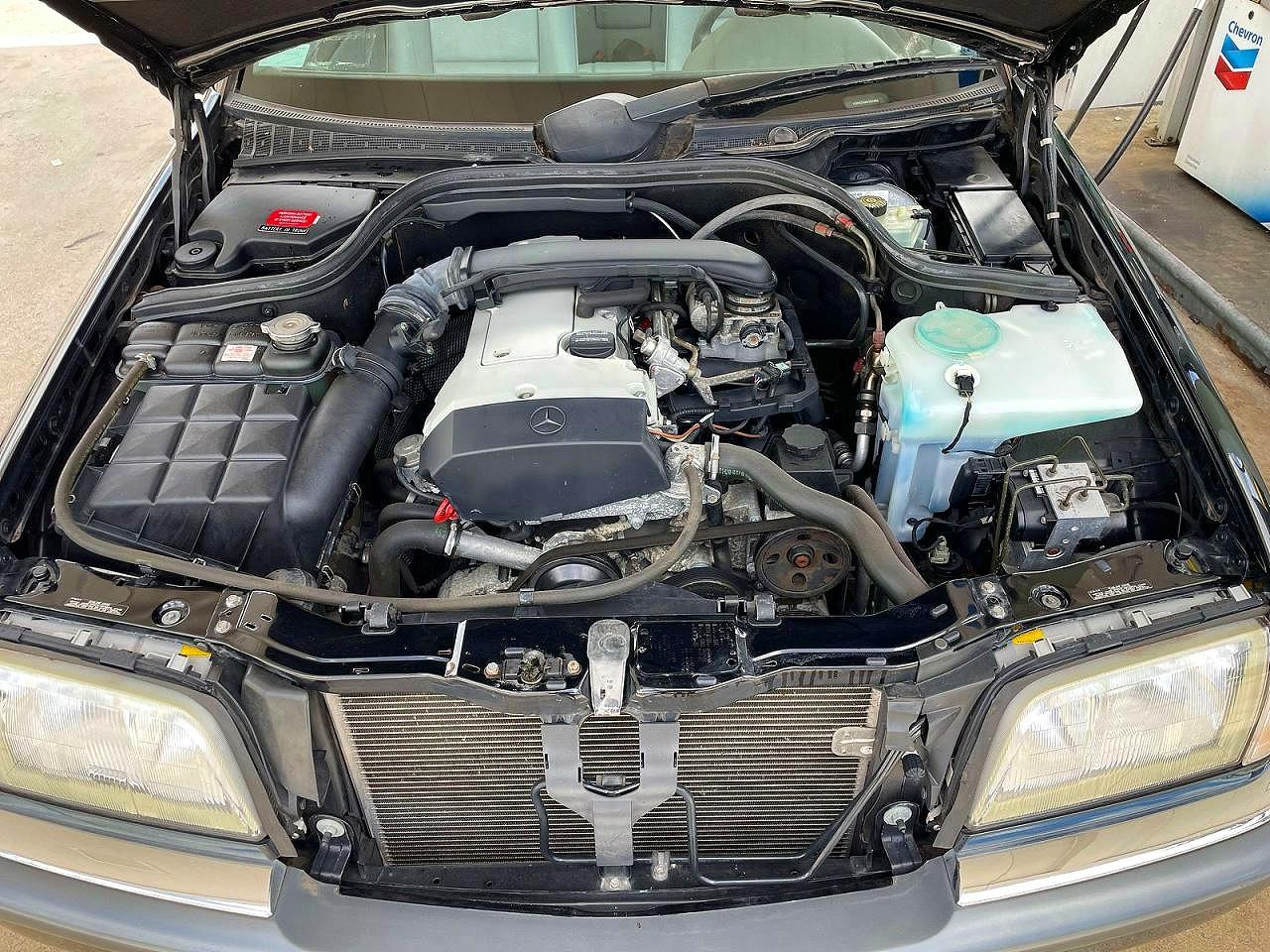 1998 Mercedes-benz C 230 Black vin: WDBHA23G8WA555882