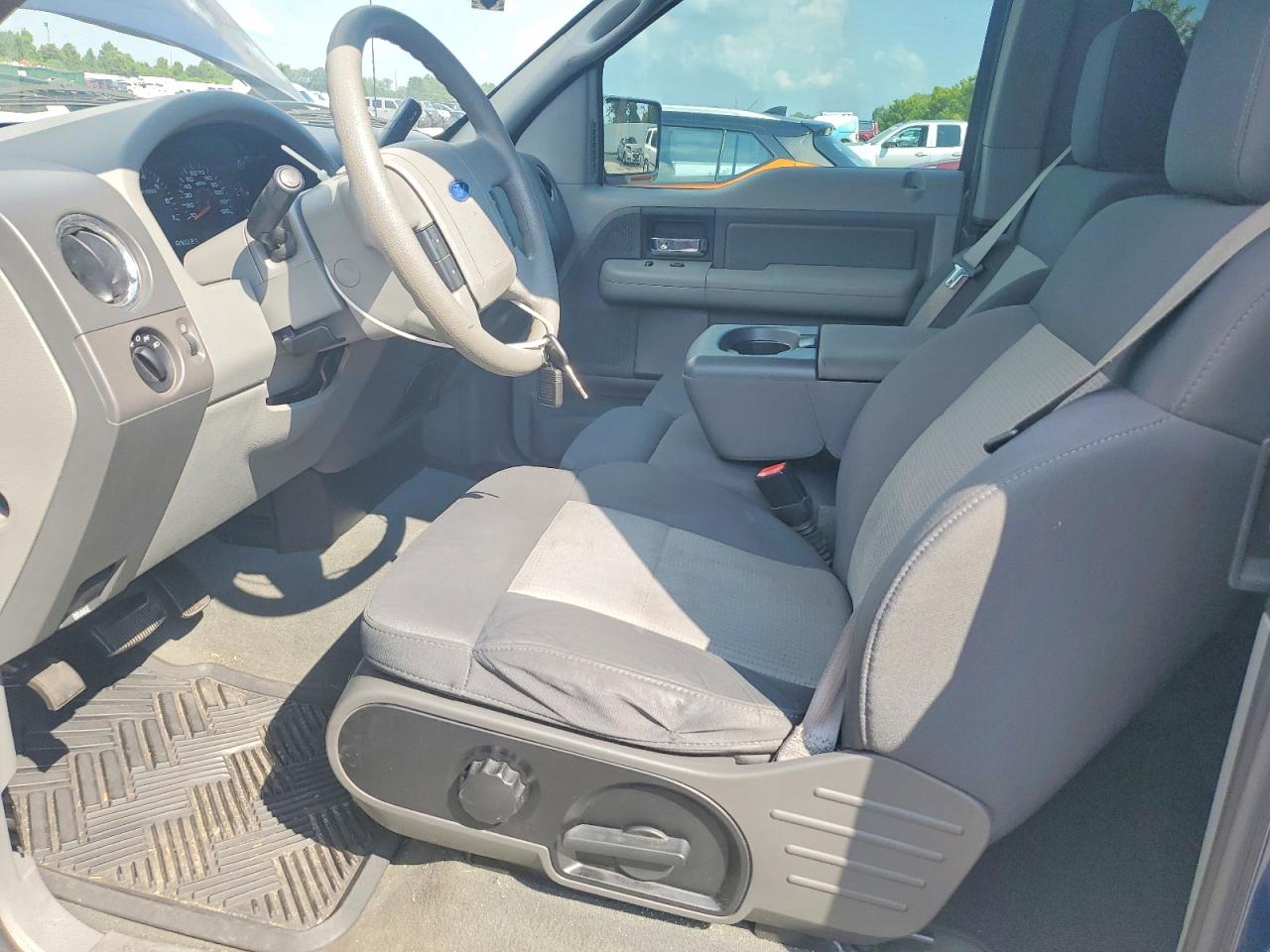 2007 Ford F150 Blue vin: 1FTPX12V17NA44952