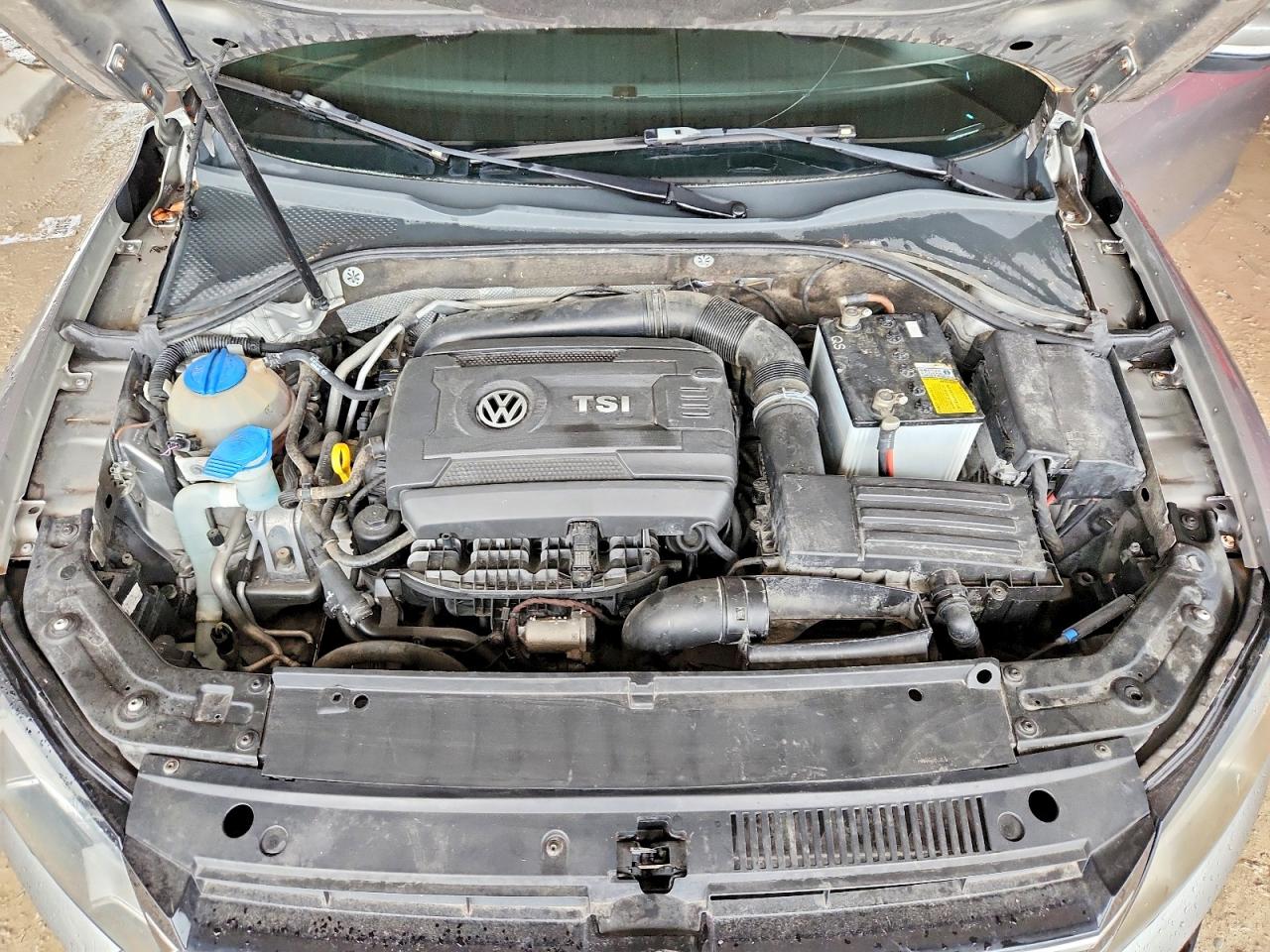 2014 Volkswagen Passat S Silver vin: 1VWAT7A31EC086385