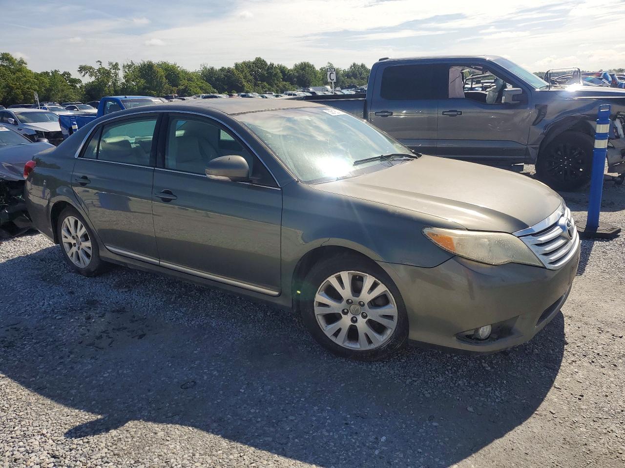 2011 Toyota Avalon Base Silver vin: 4T1BK3DB4BU378233